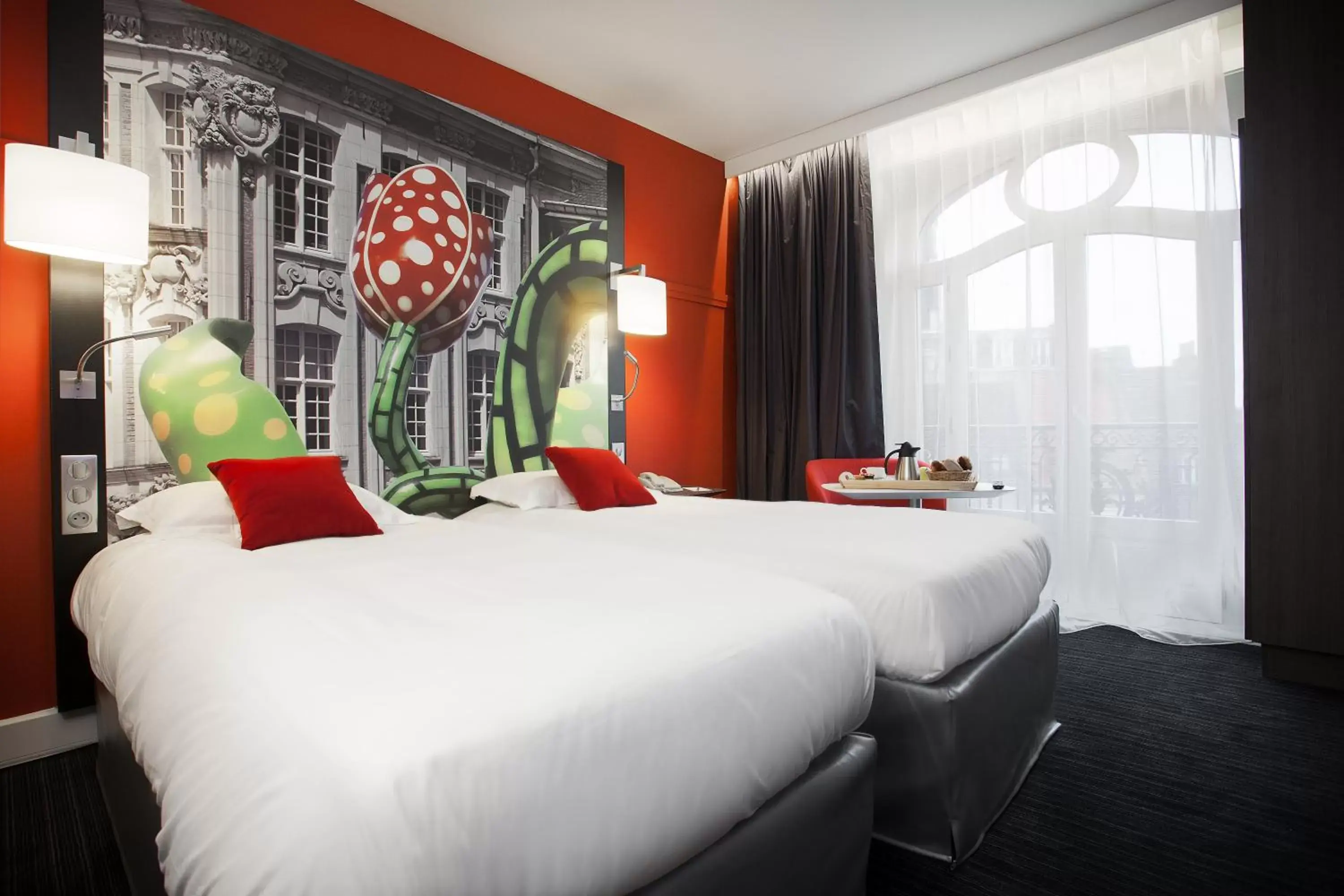 Bed in Mercure Lille Centre Grand Place