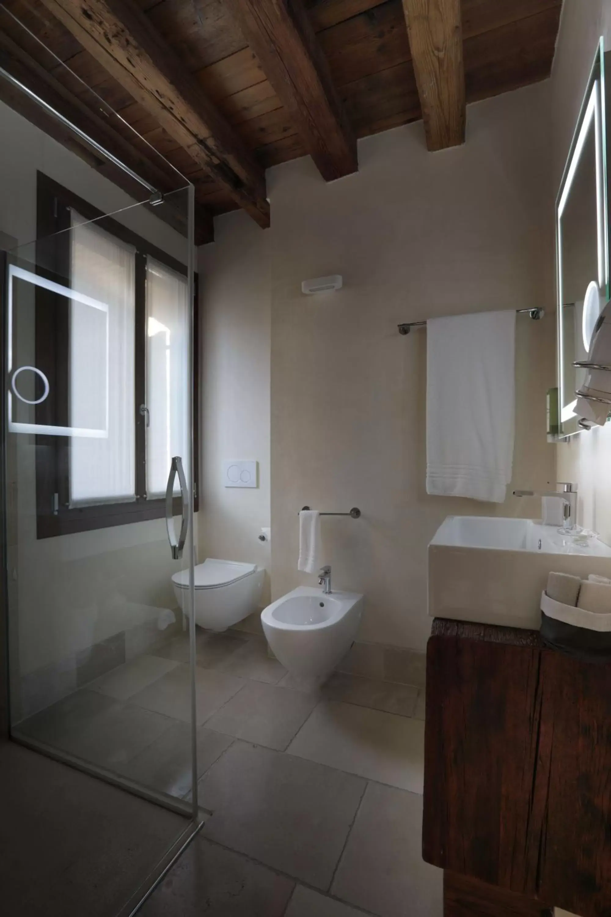 Shower, Bathroom in Hotel Antica Abbazia