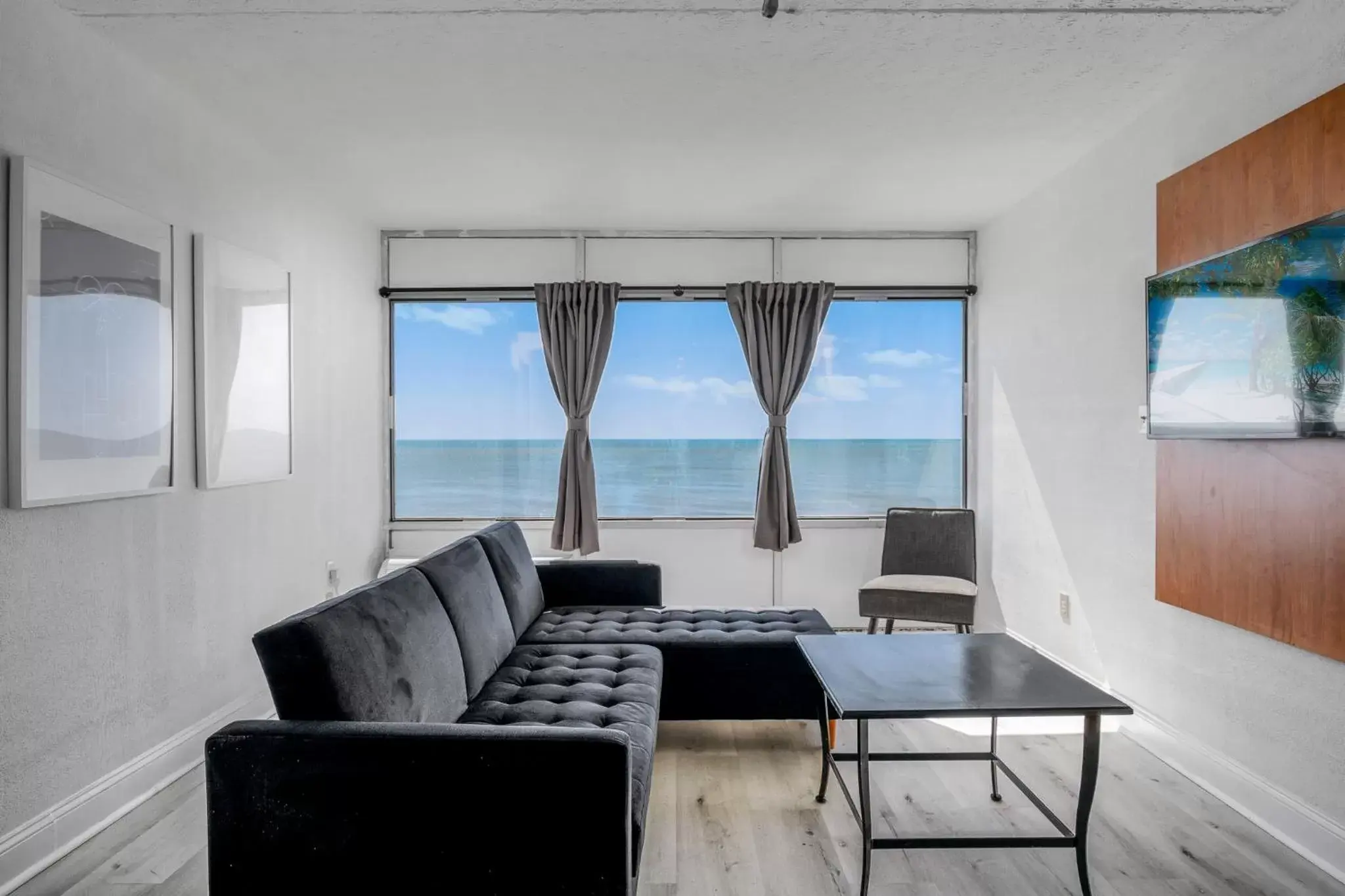 Living room, Seating Area in The Beverley Beach House