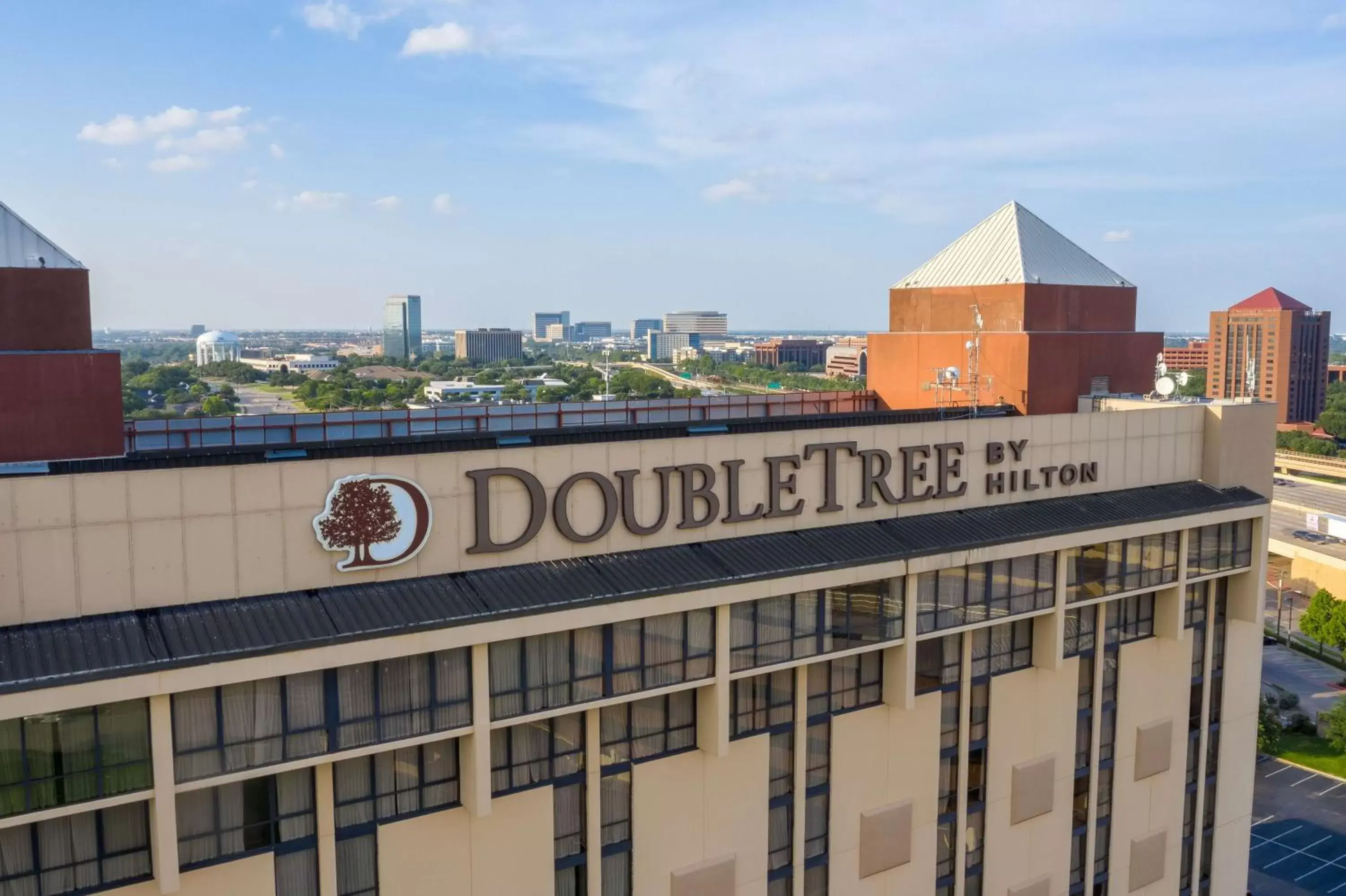 Property building in DoubleTree by Hilton Dallas/Richardson