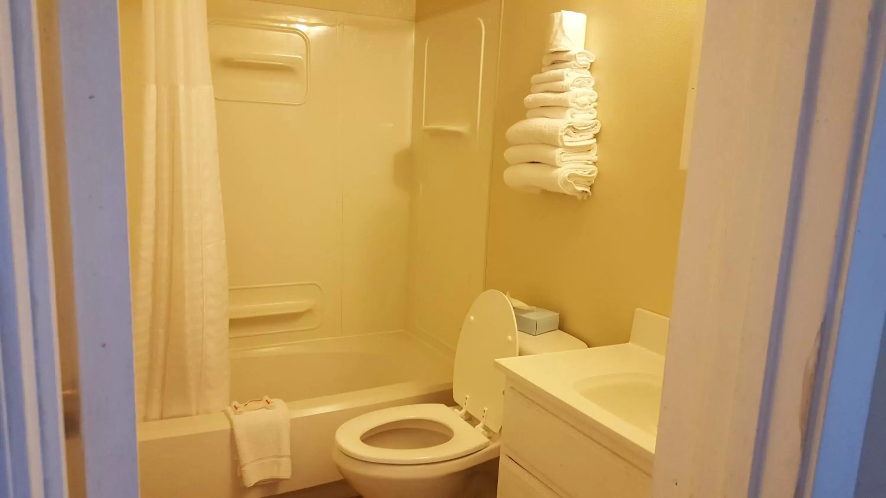 Bathroom in Knights Inn and Suites - Grand Forks