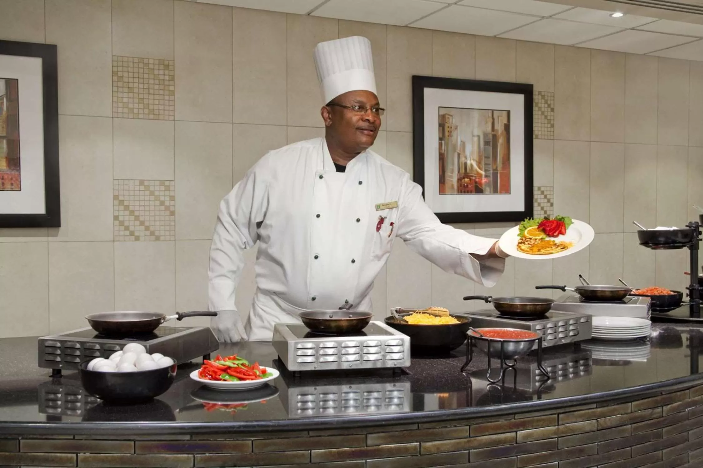 Dining area in Embassy Suites Buffalo