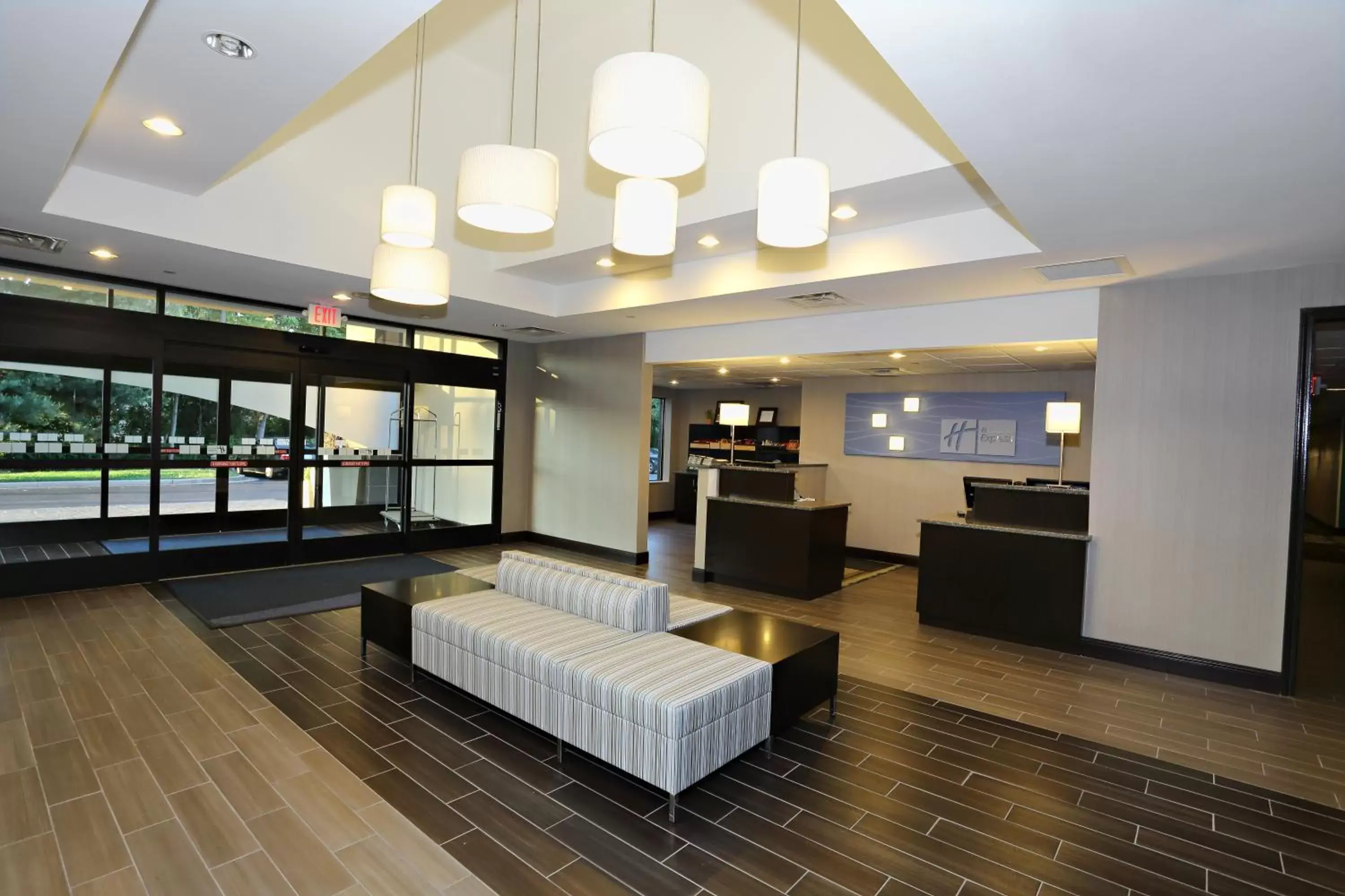 Property building, Lobby/Reception in Holiday Inn Express Brentwood-South Cool Springs, an IHG Hotel