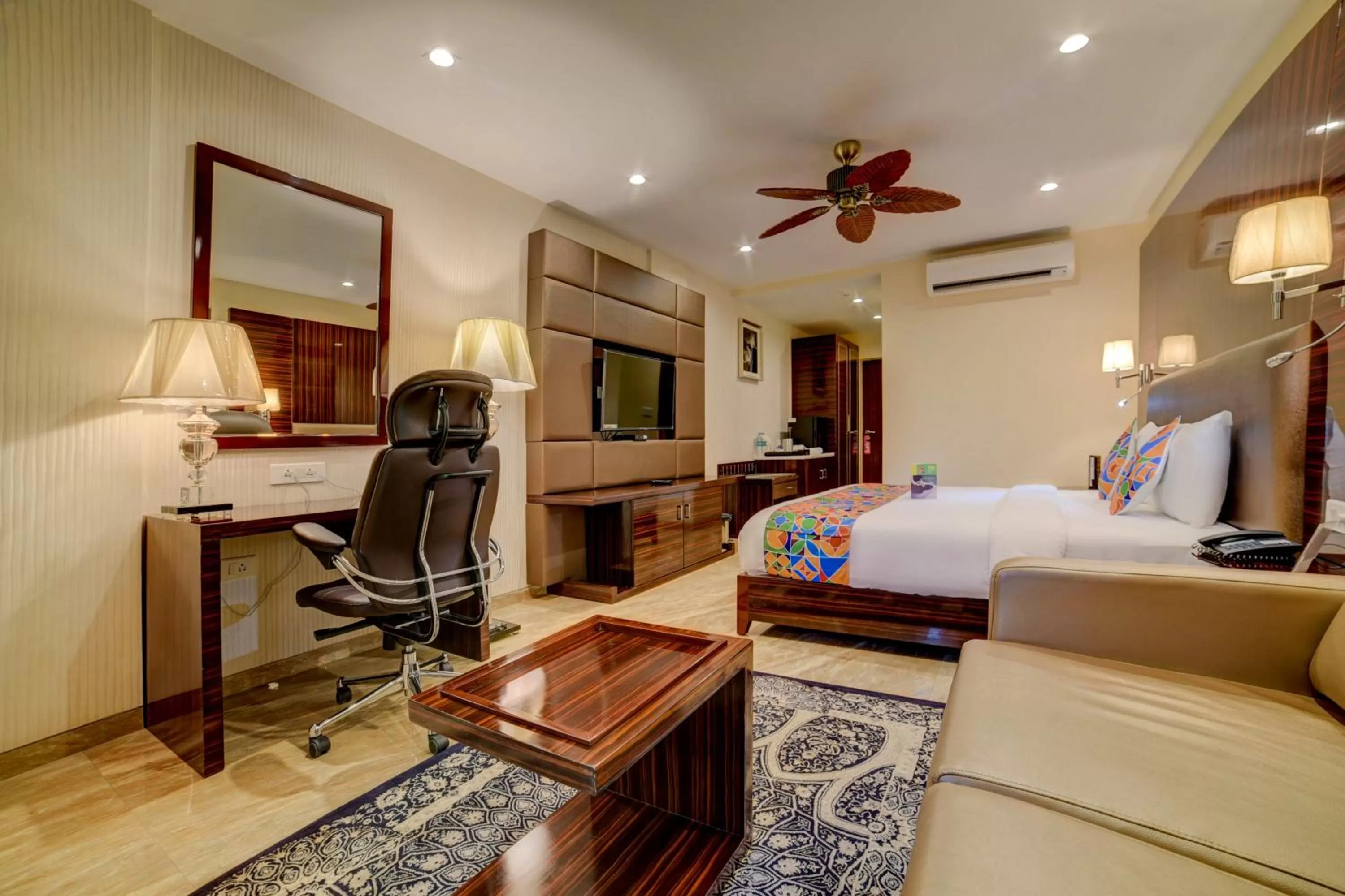 Bed in Fabhotel Prime Sarala Crown - 500M From Calangute Beach