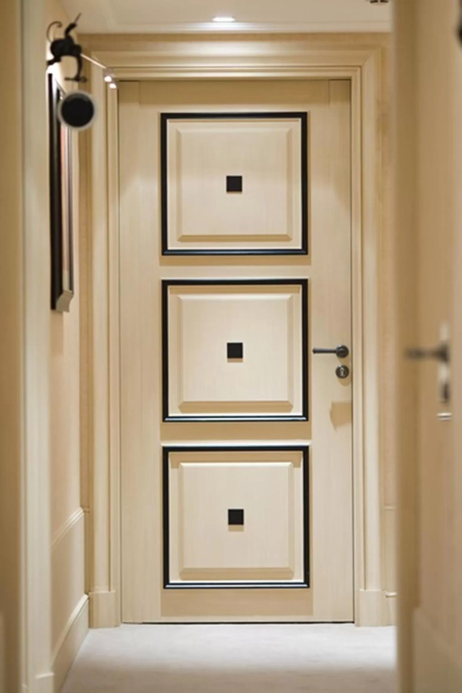 Decorative detail in Hôtel de Pavie