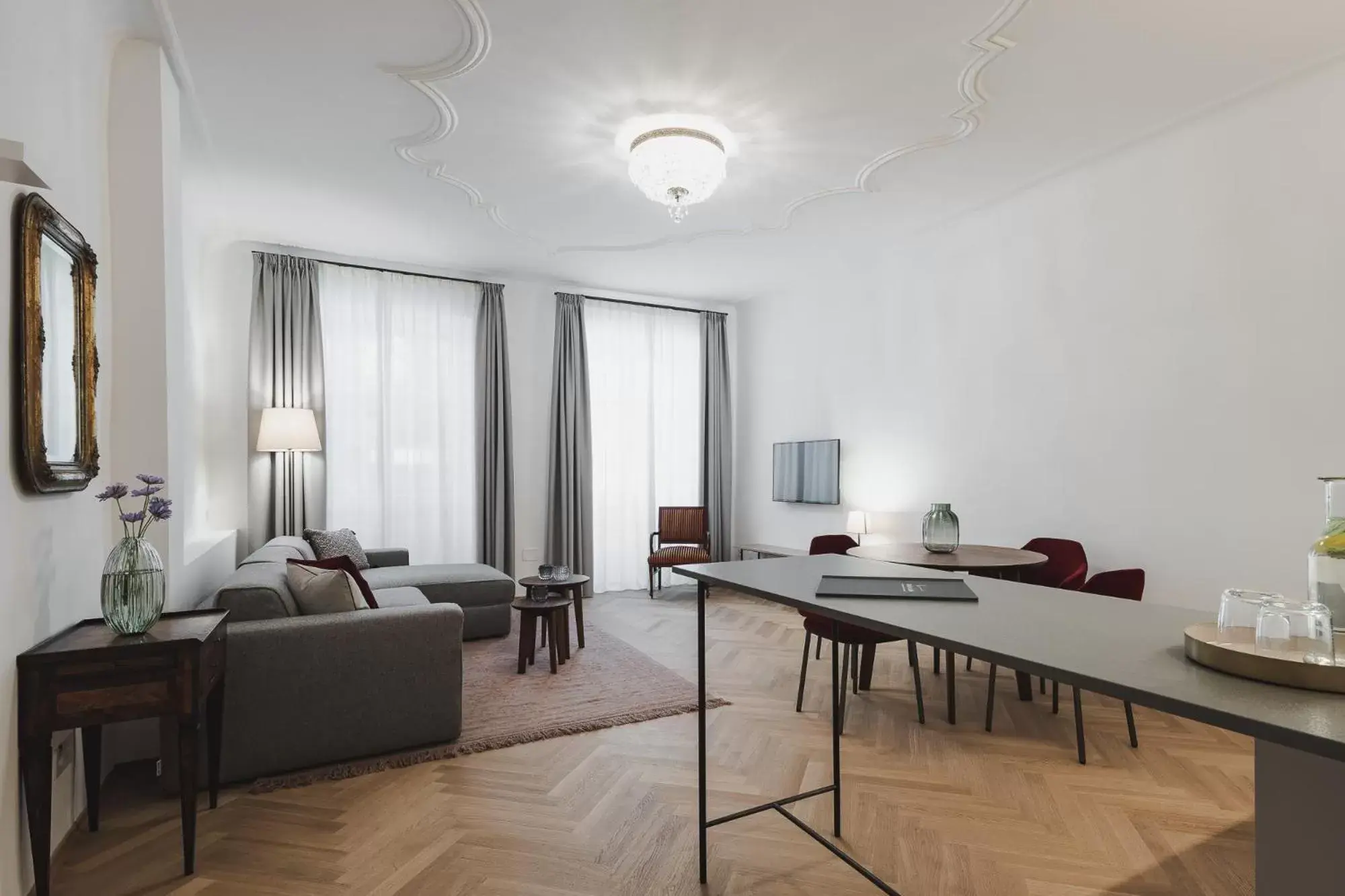 Living room, Seating Area in Kuntino Suites