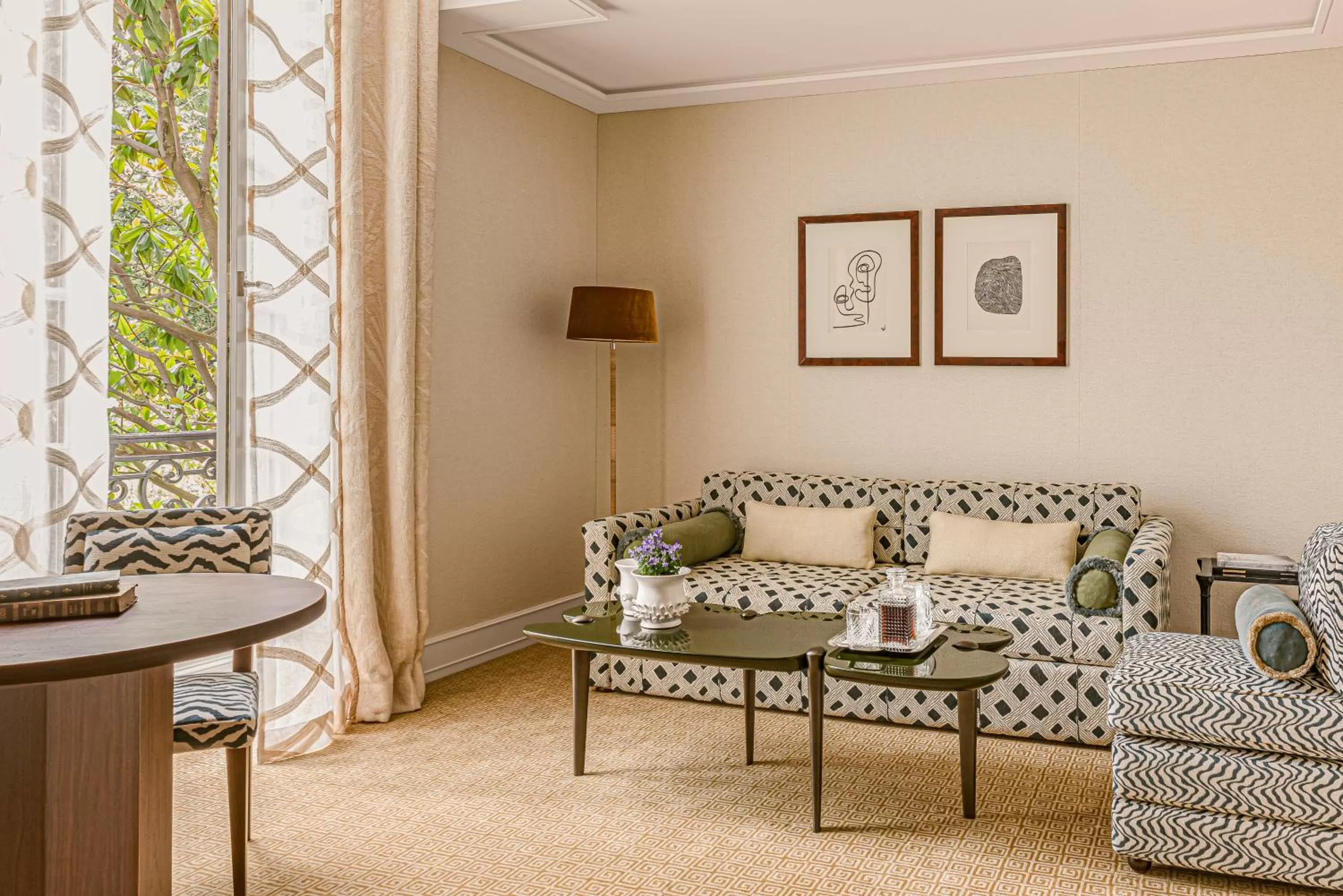 Living room in Saint James Paris