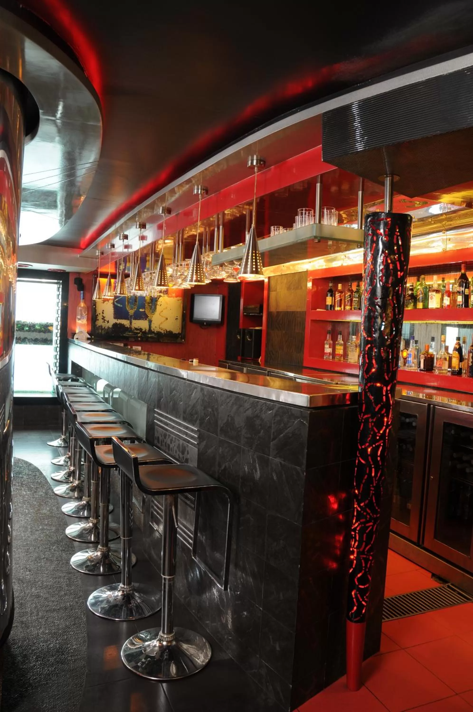 Lounge or bar in Lytton Hotel