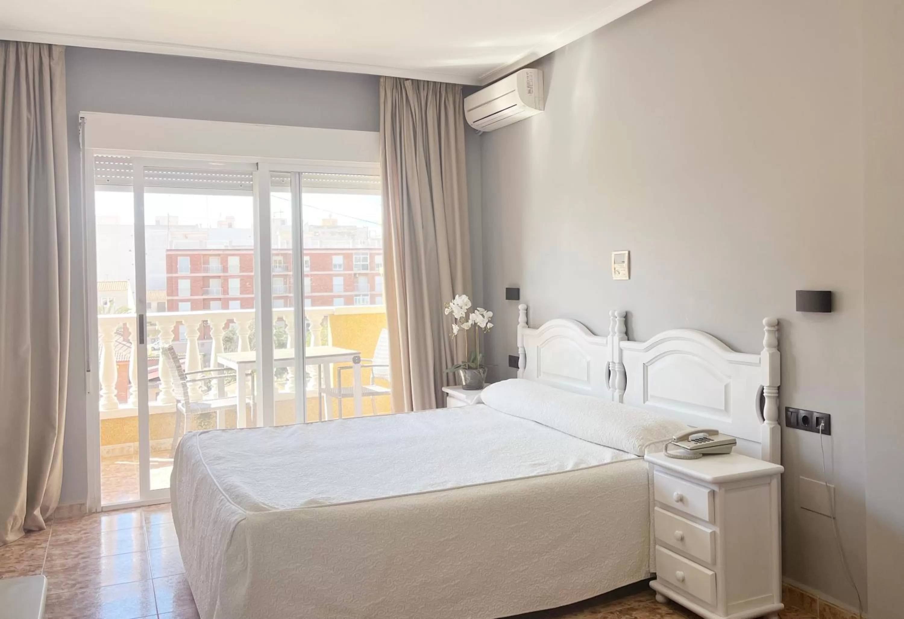 Bedroom in Hotel ParqueMar