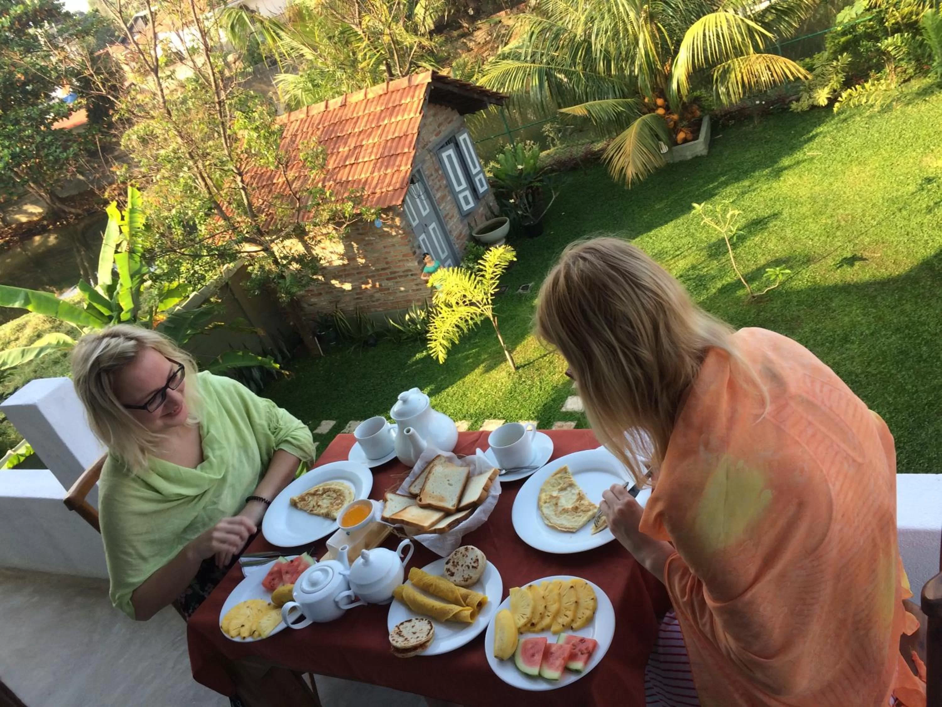 Breakfast in Green Wood Villa Negombo