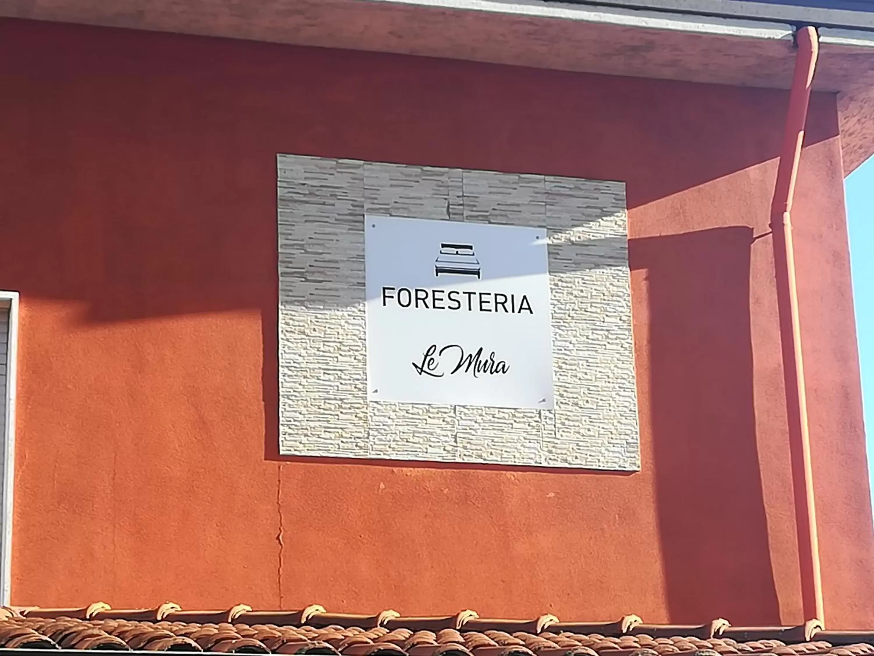 Property logo or sign in LE MURA Foresteria