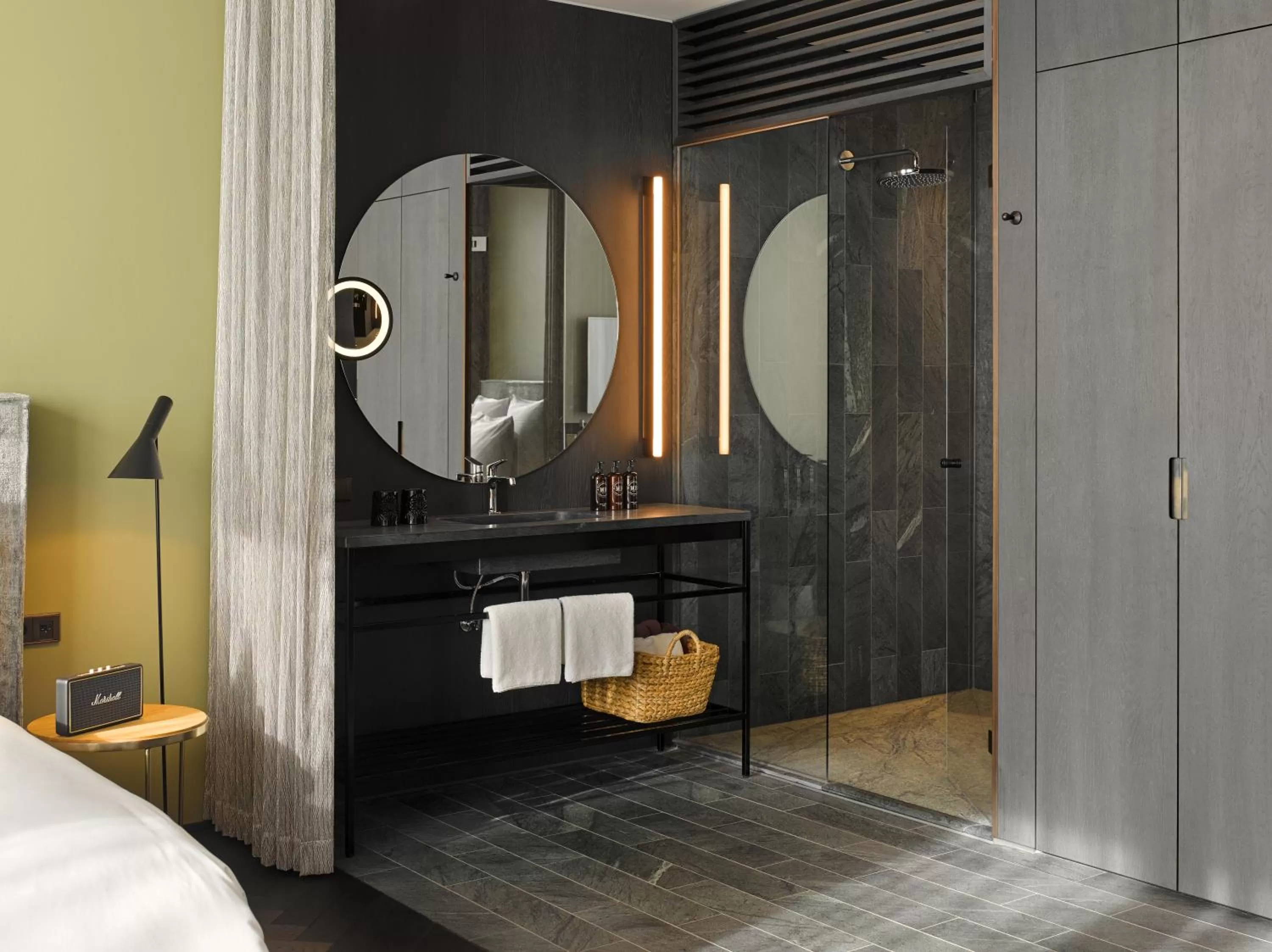 Shower in east Hotel Hamburg