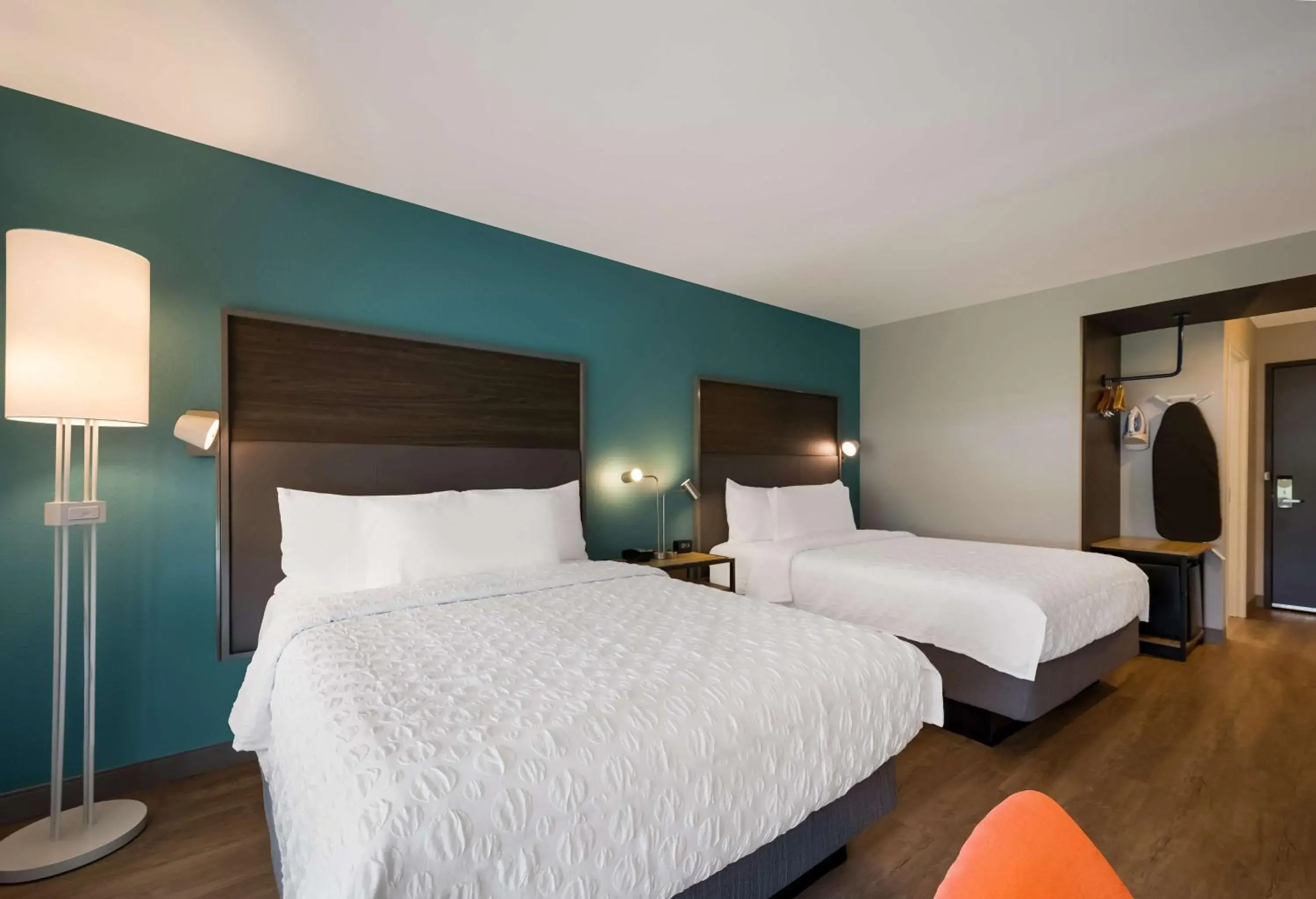 Queen Room with Two Queen Beds and Walk-In Shower in Tru By Hilton Novi Detroit Queen Room with Two Queen Beds and Walk-In Shower in Tru By Hilton Novi Detroit