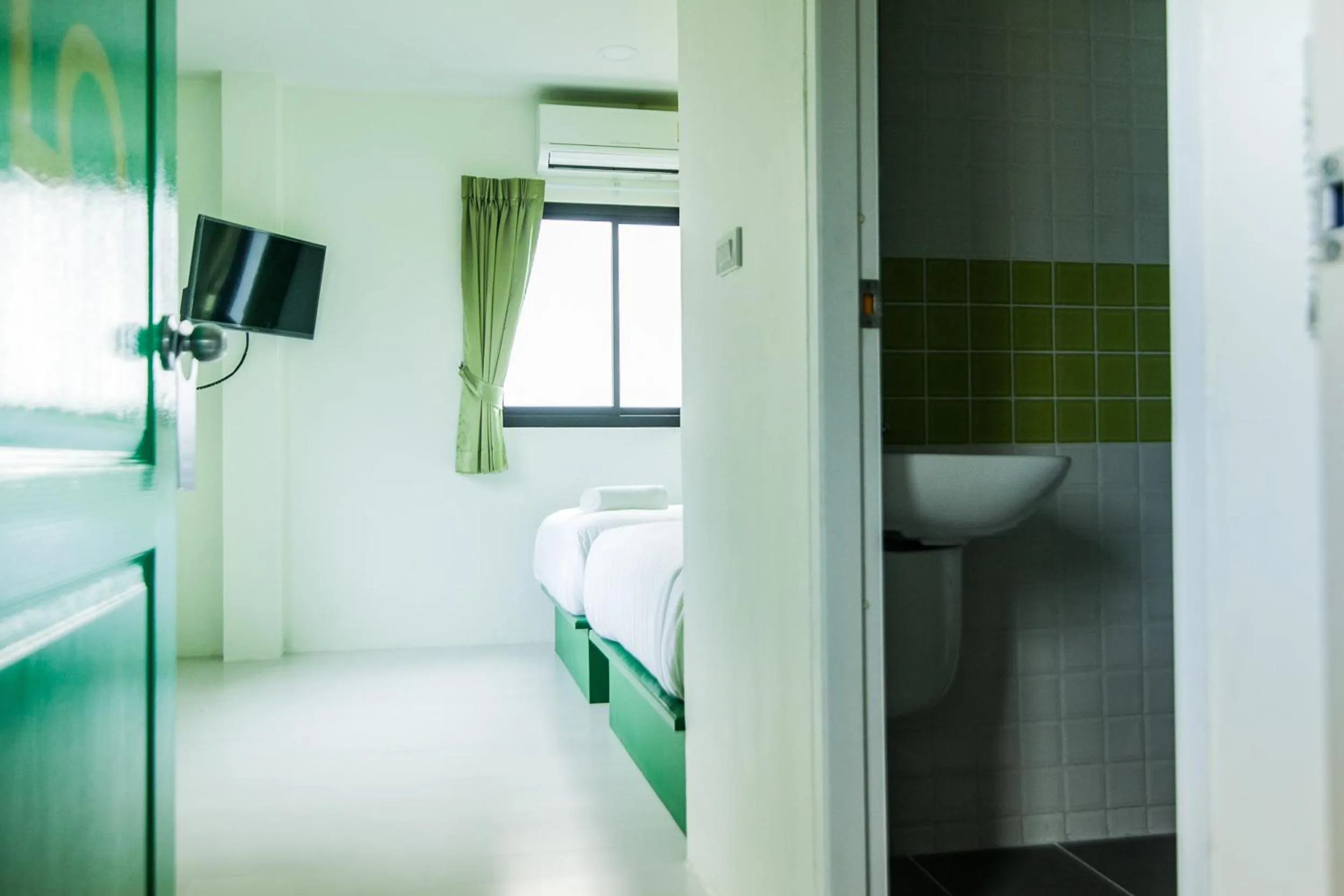 Other, Bed in The Seven Luck