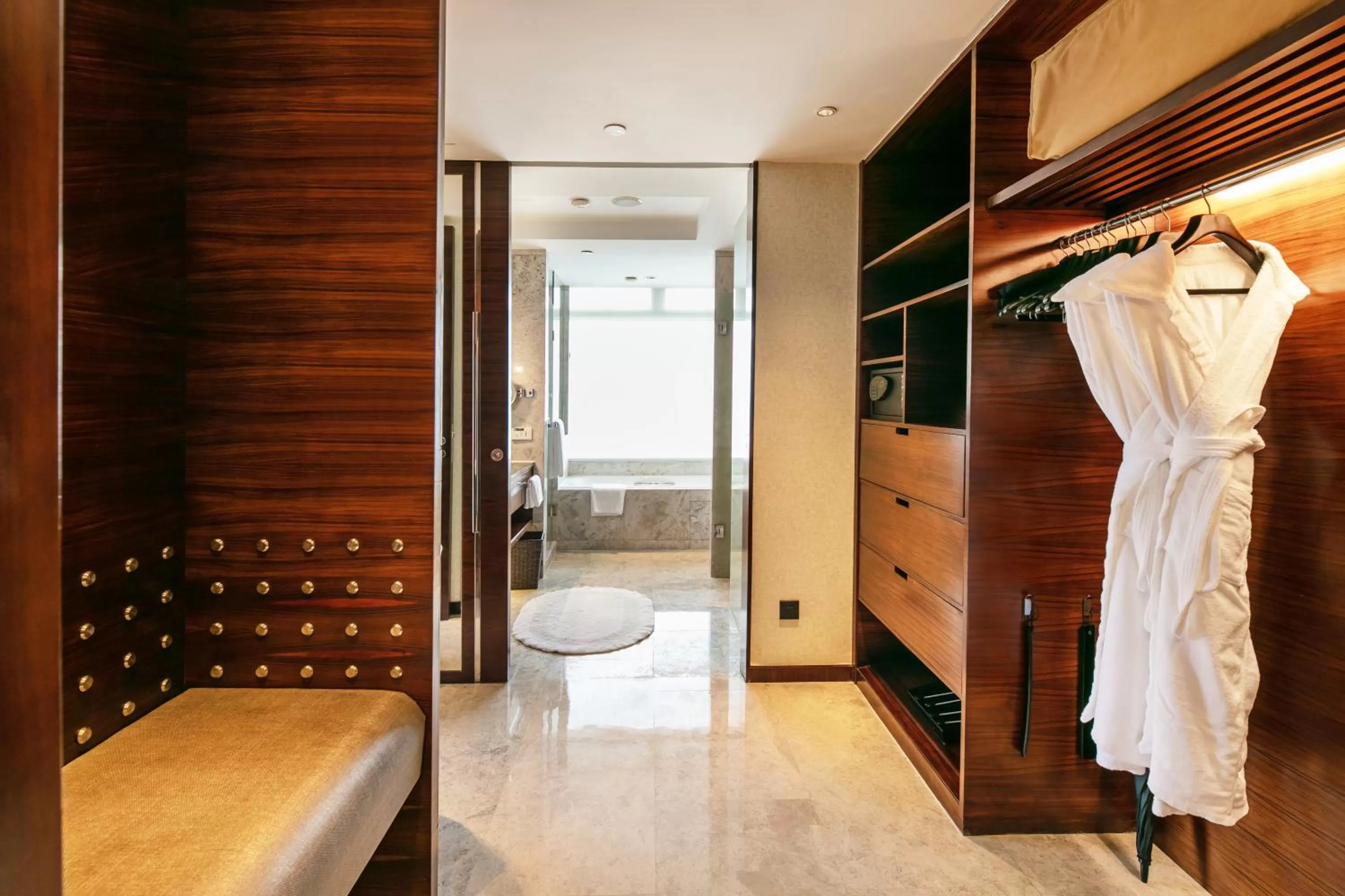 wardrobe in InterContinental Foshan by IHG