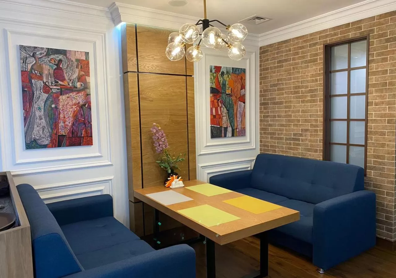 Restaurant/places to eat in Boutique Hotel Kaspi