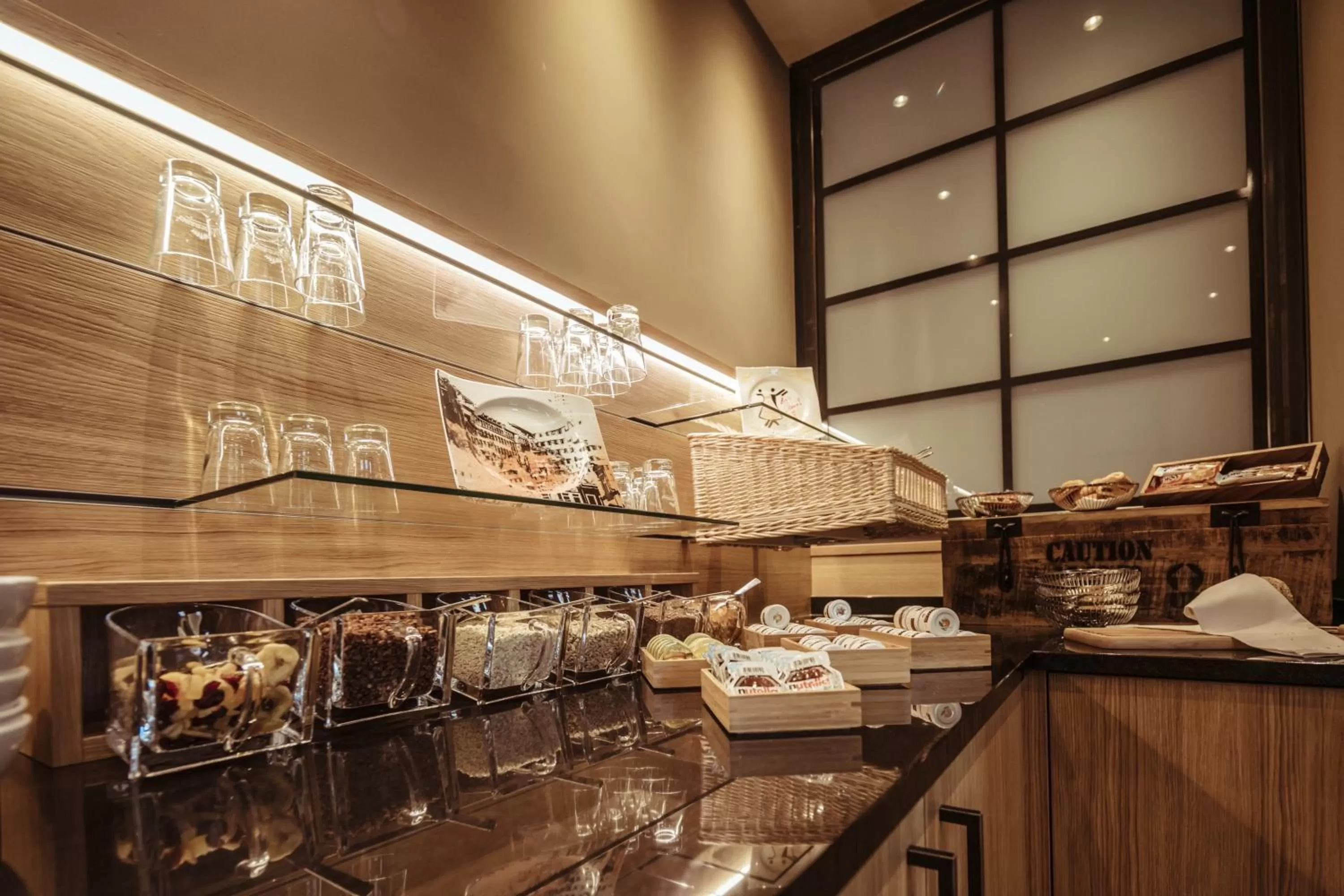 Restaurant/places to eat in alexxanders Hotel & Boardinghouse, Restaurant