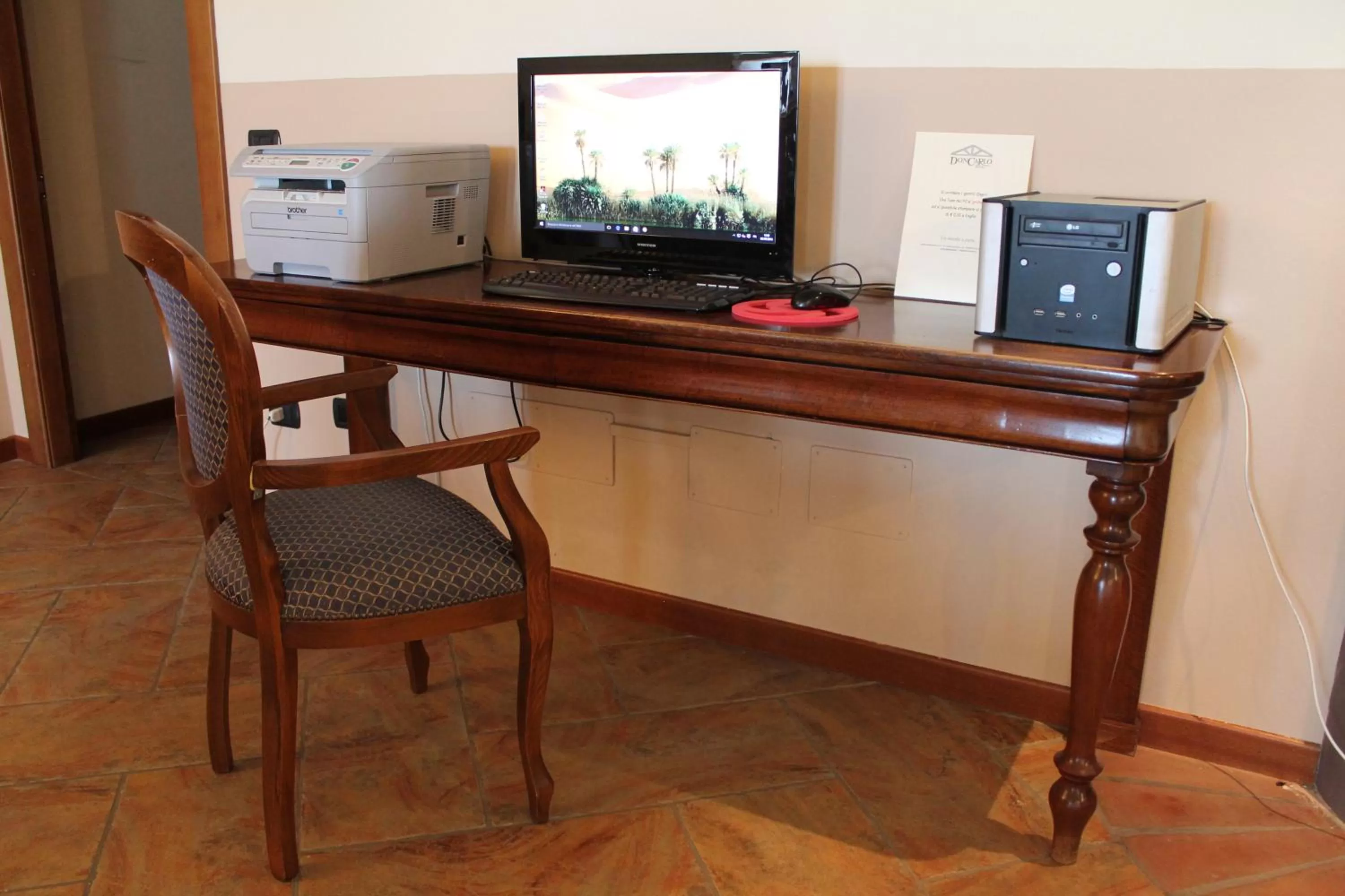 Business facilities in Hotel Don Carlo