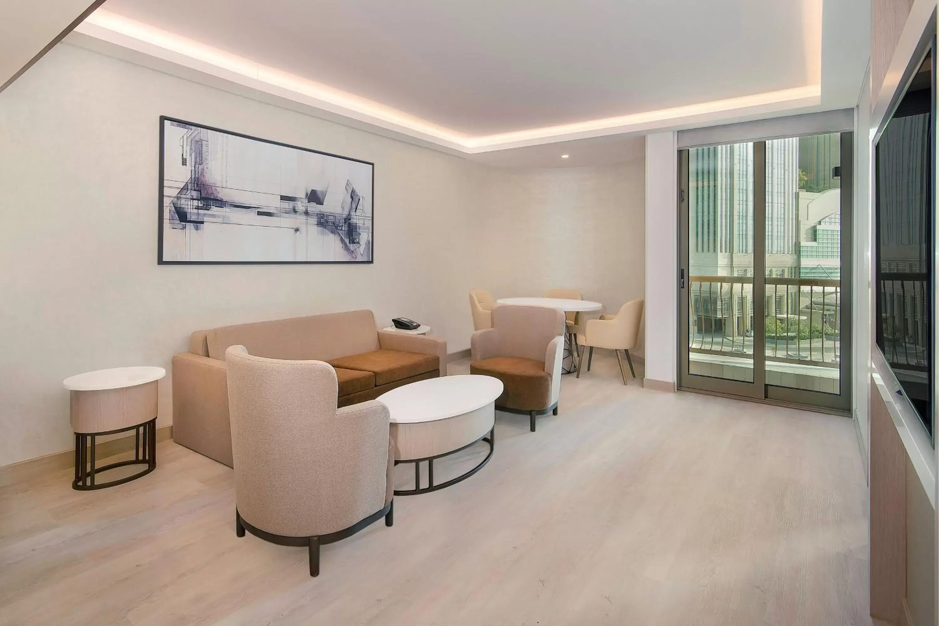 Executive Suite with Club Lounge Access in Sheraton Abu Dhabi Hotel & Resort Executive Suite with Club Lounge Access in Sheraton Abu Dhabi Hotel & Resort