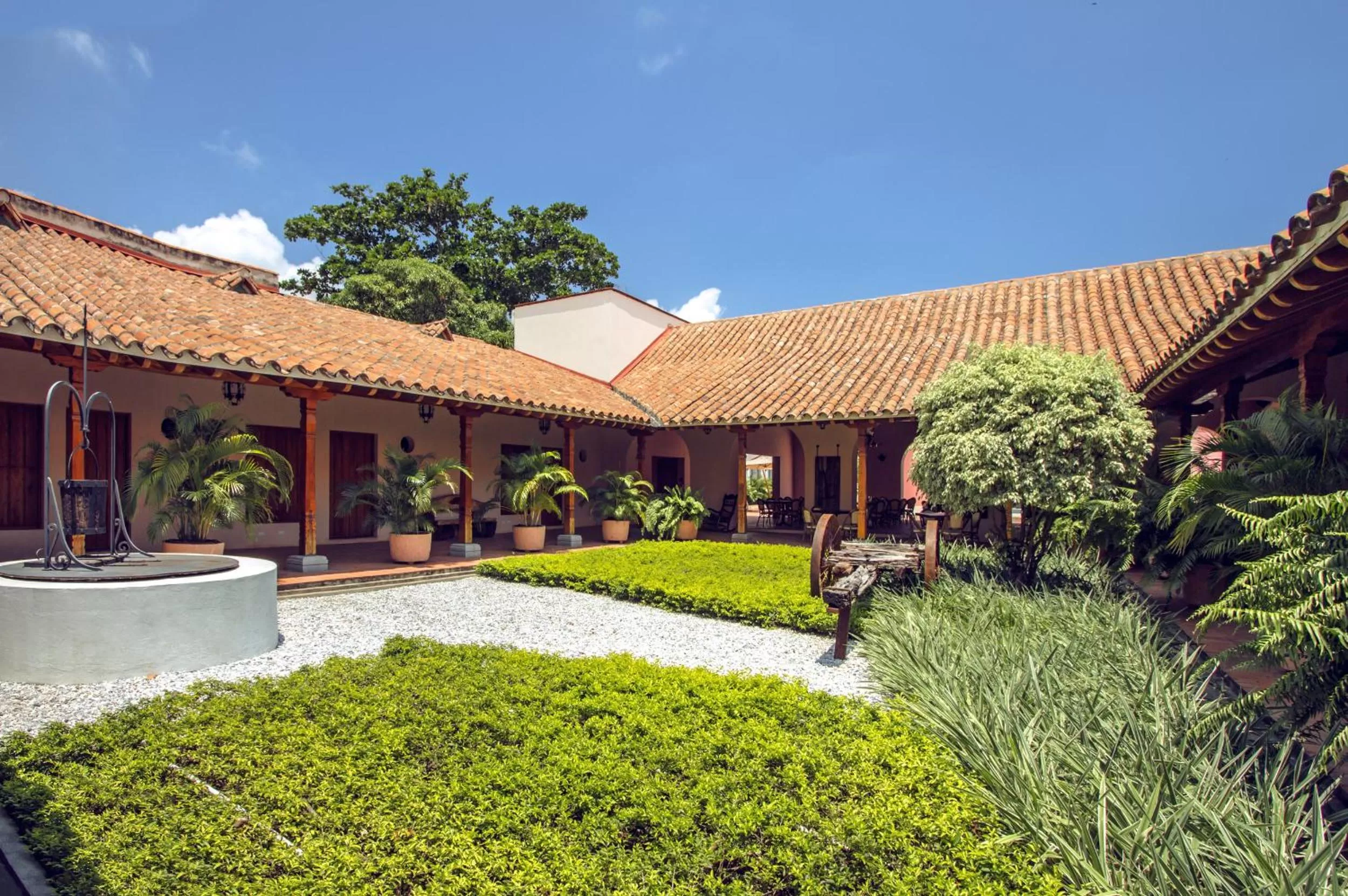 Facade/entrance in Hotel Doña Manuela