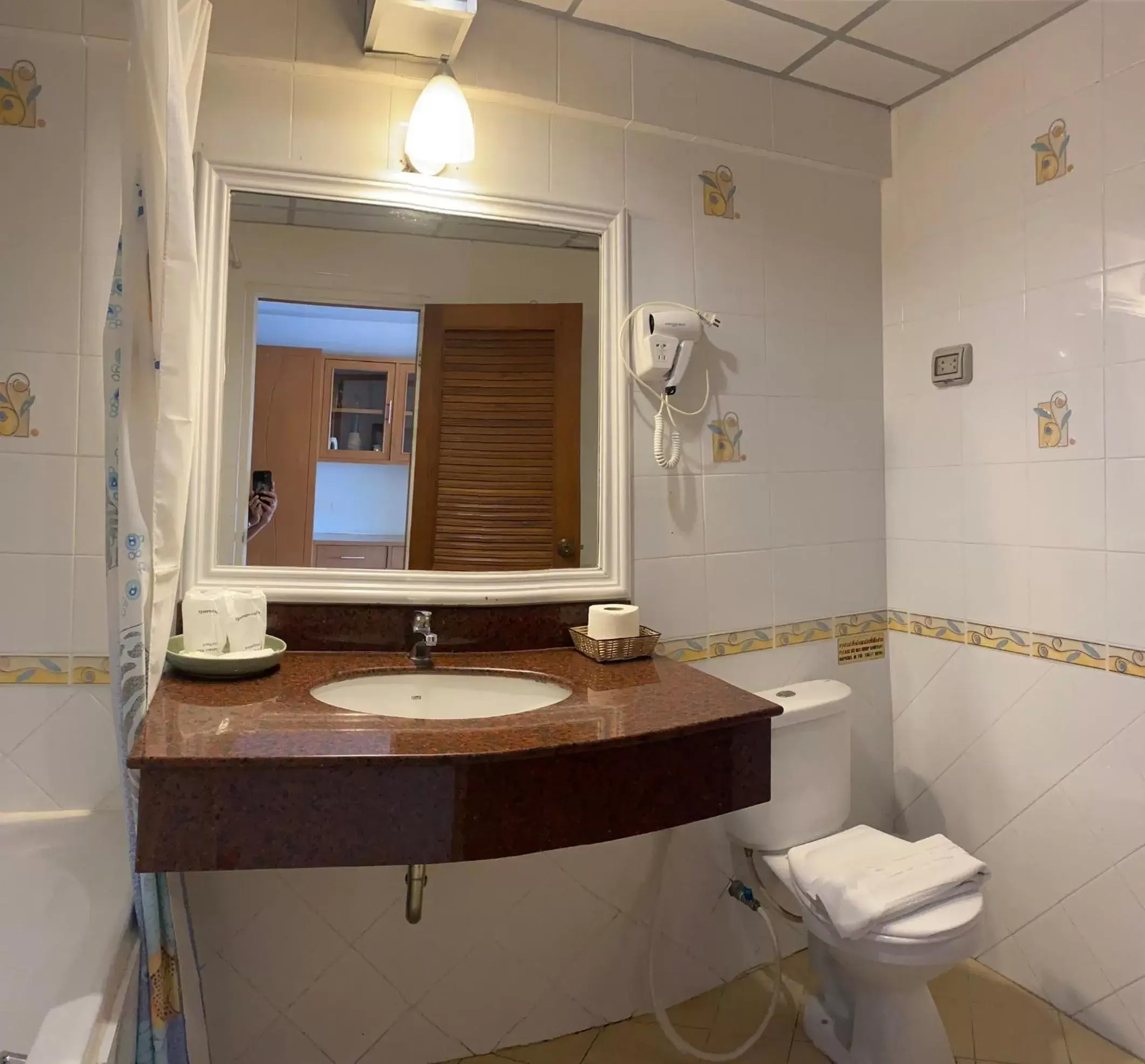 Toilet, Bathroom in Seaview Sriracha Hotel