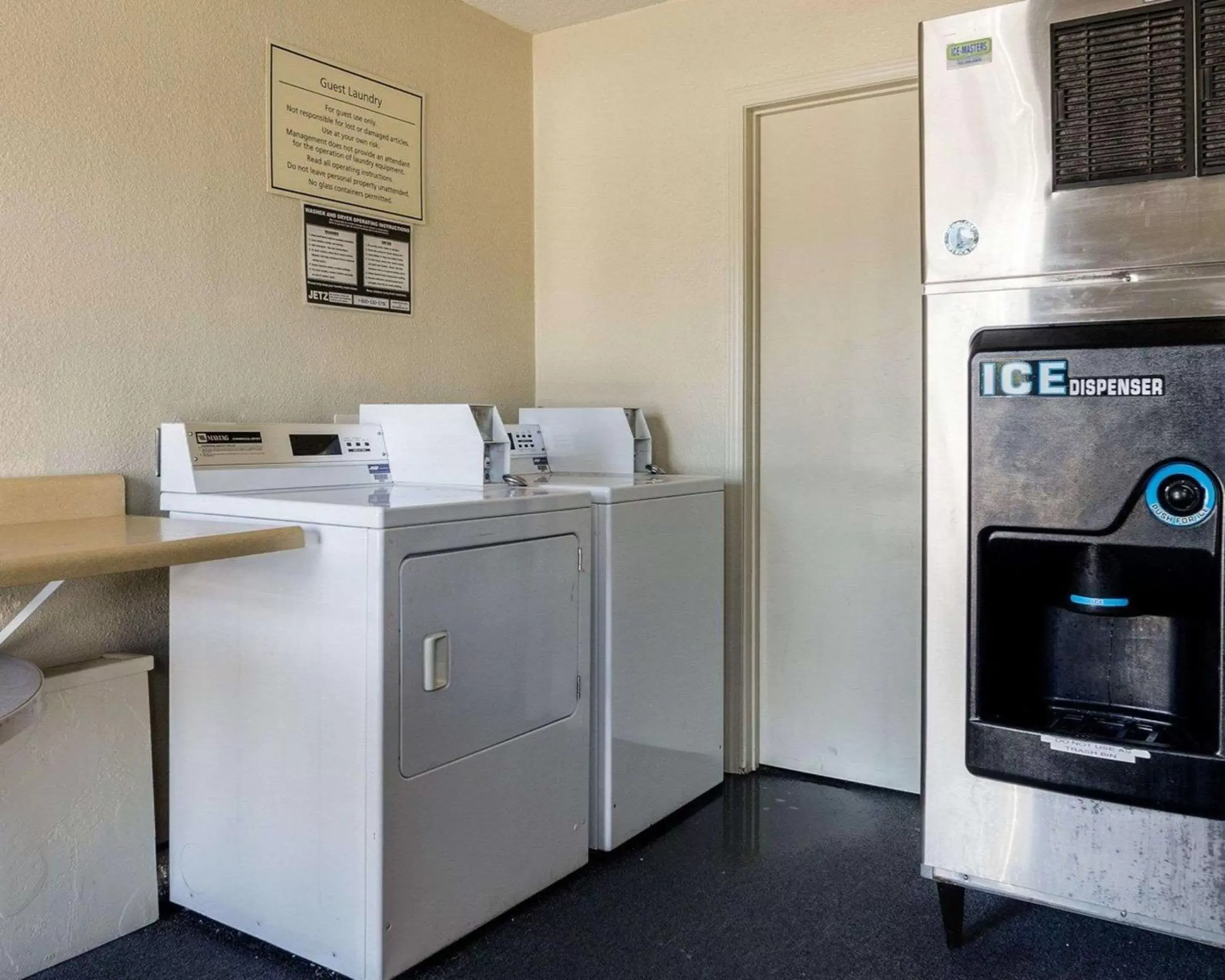 Other, Kitchen/Kitchenette in Econo Lodge University