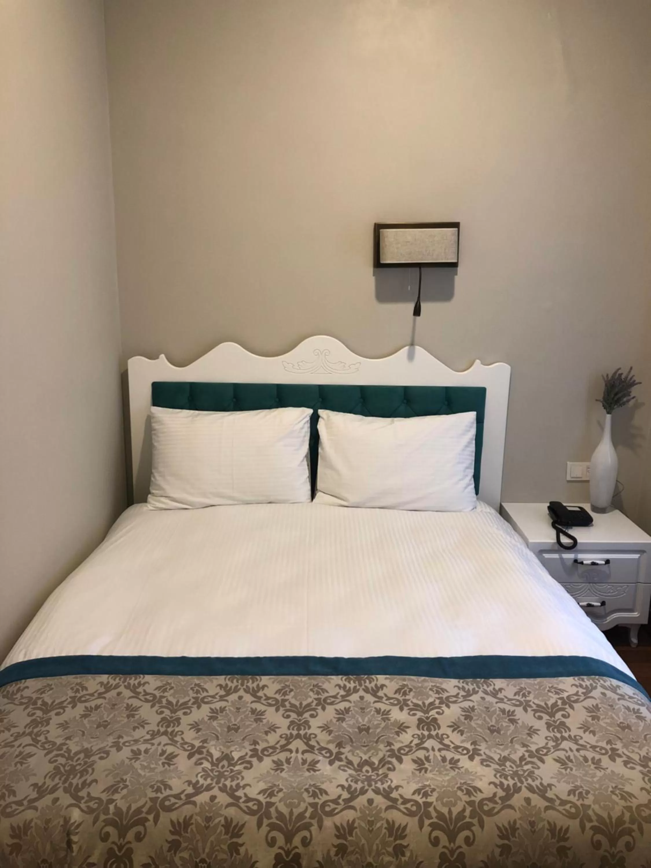 Bedroom, Bed in The Void Hotel