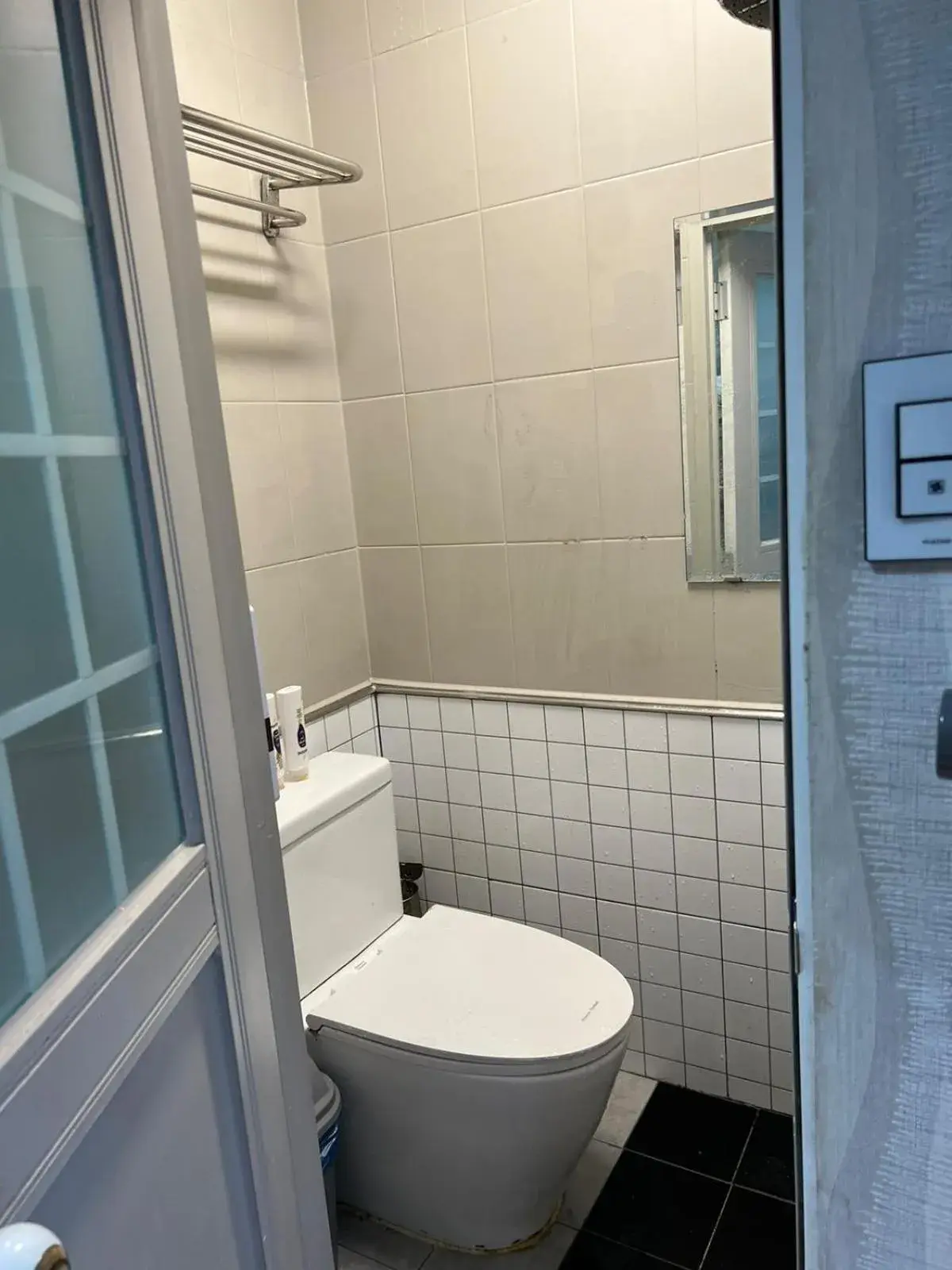 Bathroom in Hostel Korea Original