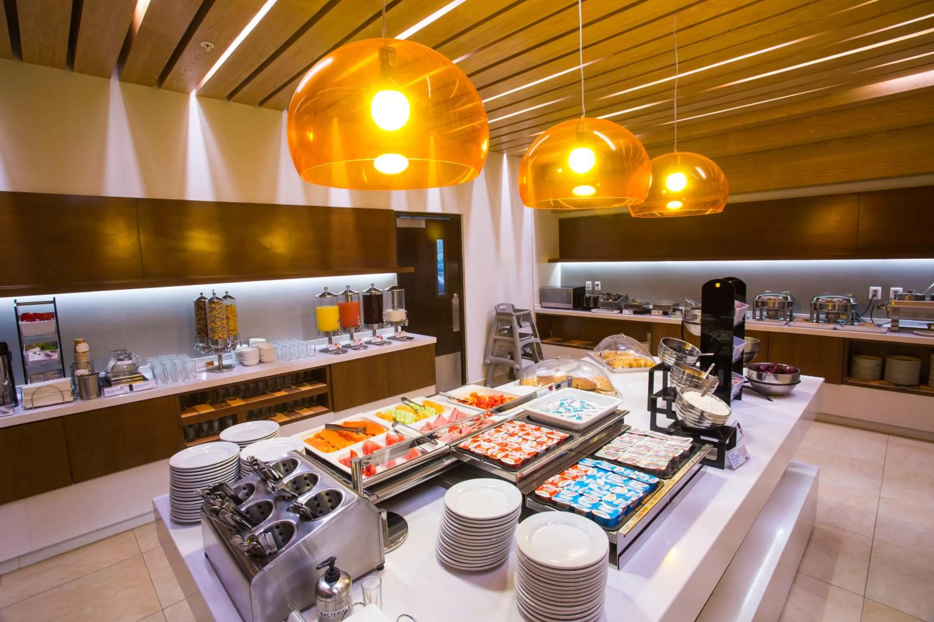 Breakfast in Holiday Inn Express Mérida by IHG