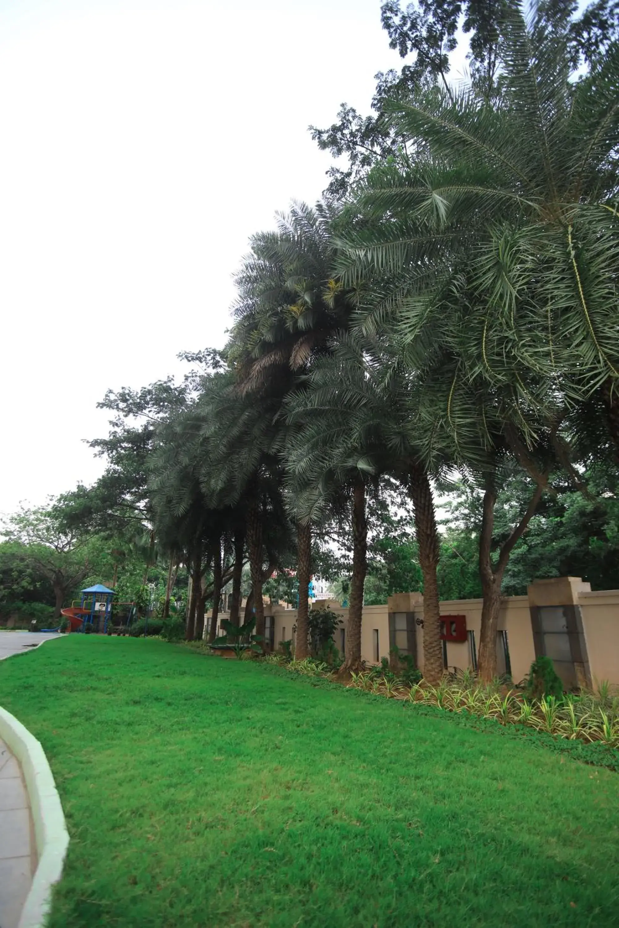 Garden, Property Building in Somerset Greenways Chennai