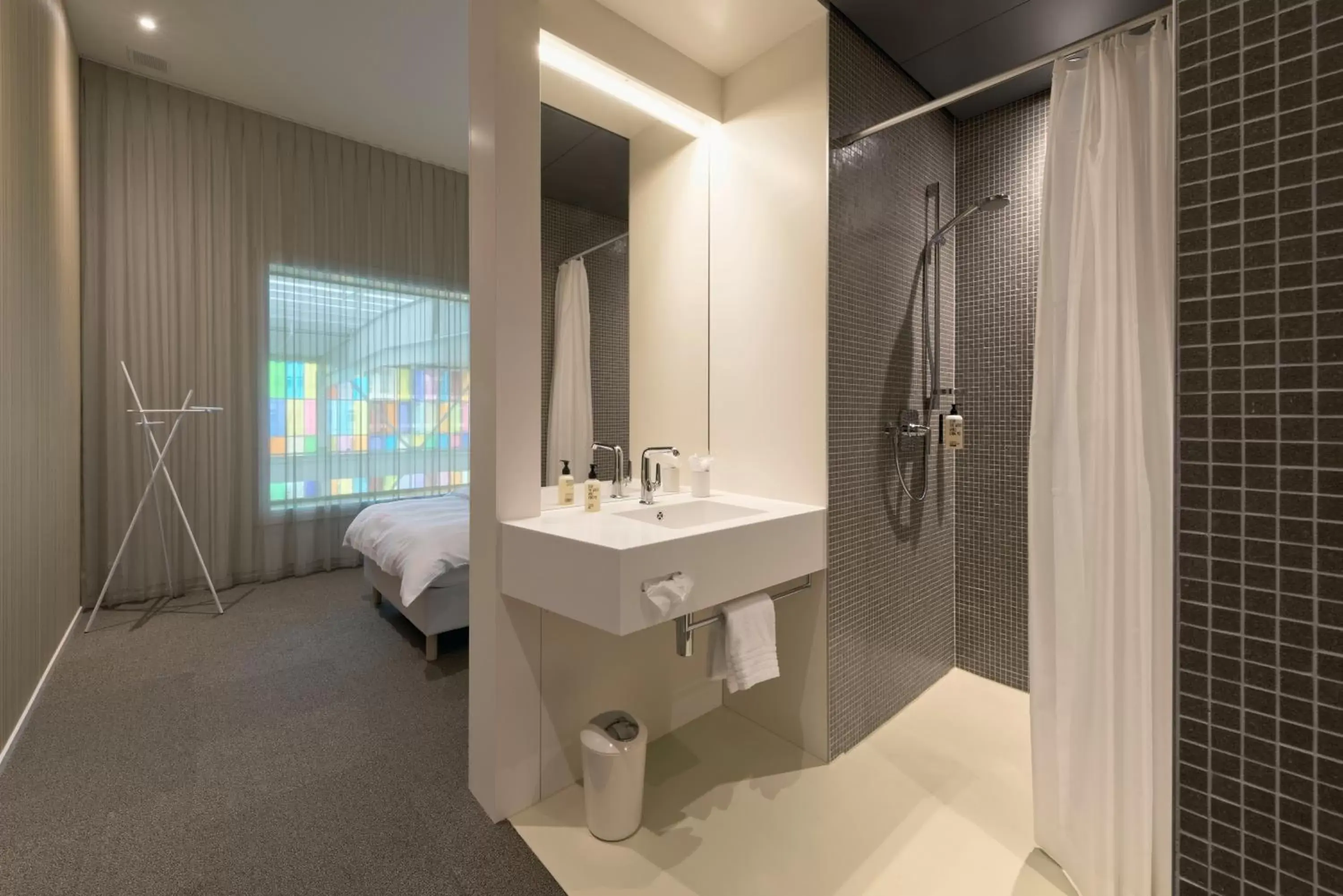 Bed, Bathroom in Trafo Hotel Baden