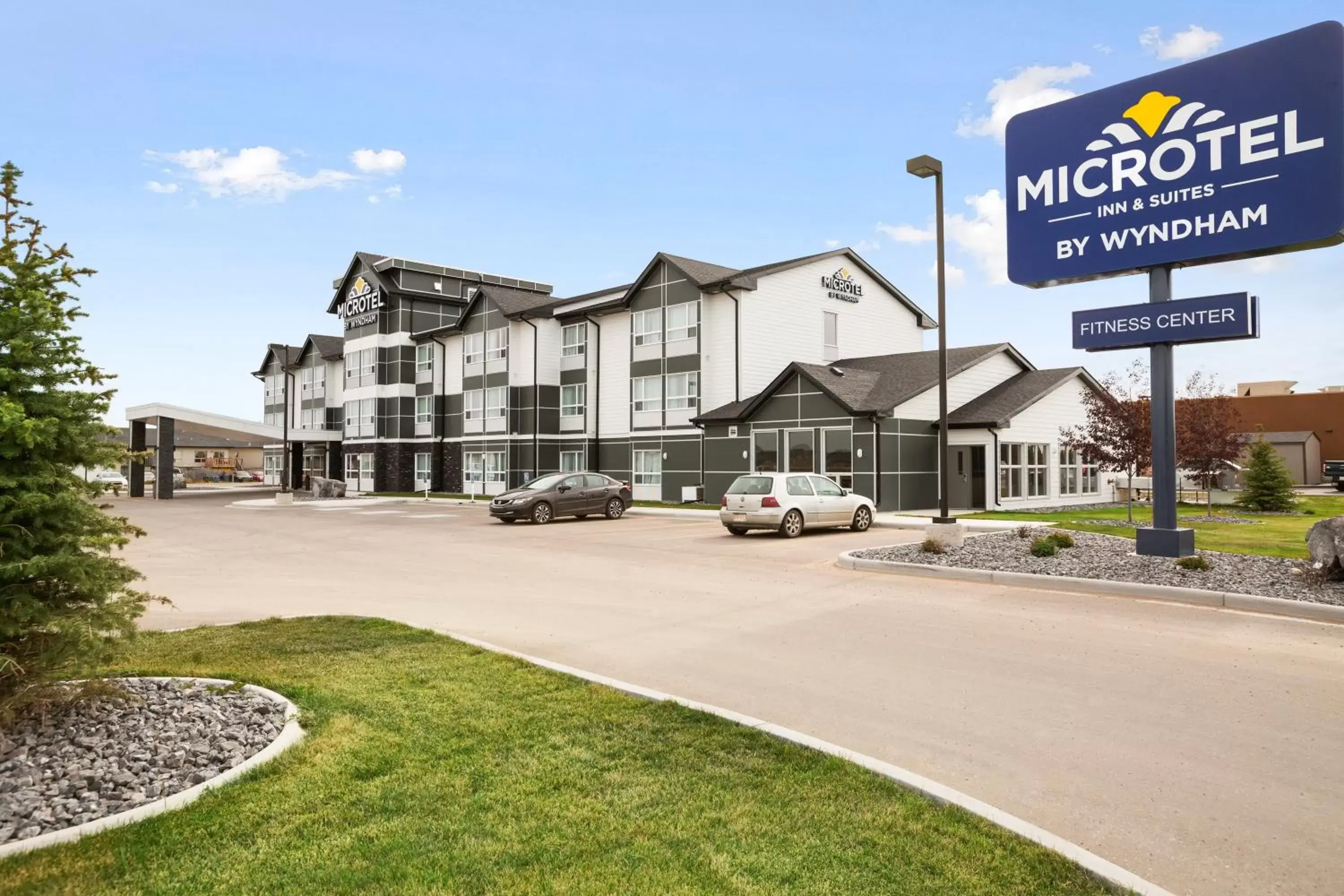 Facade/entrance, Property Building in Microtel Inn & Suites by Wyndham Blackfalds