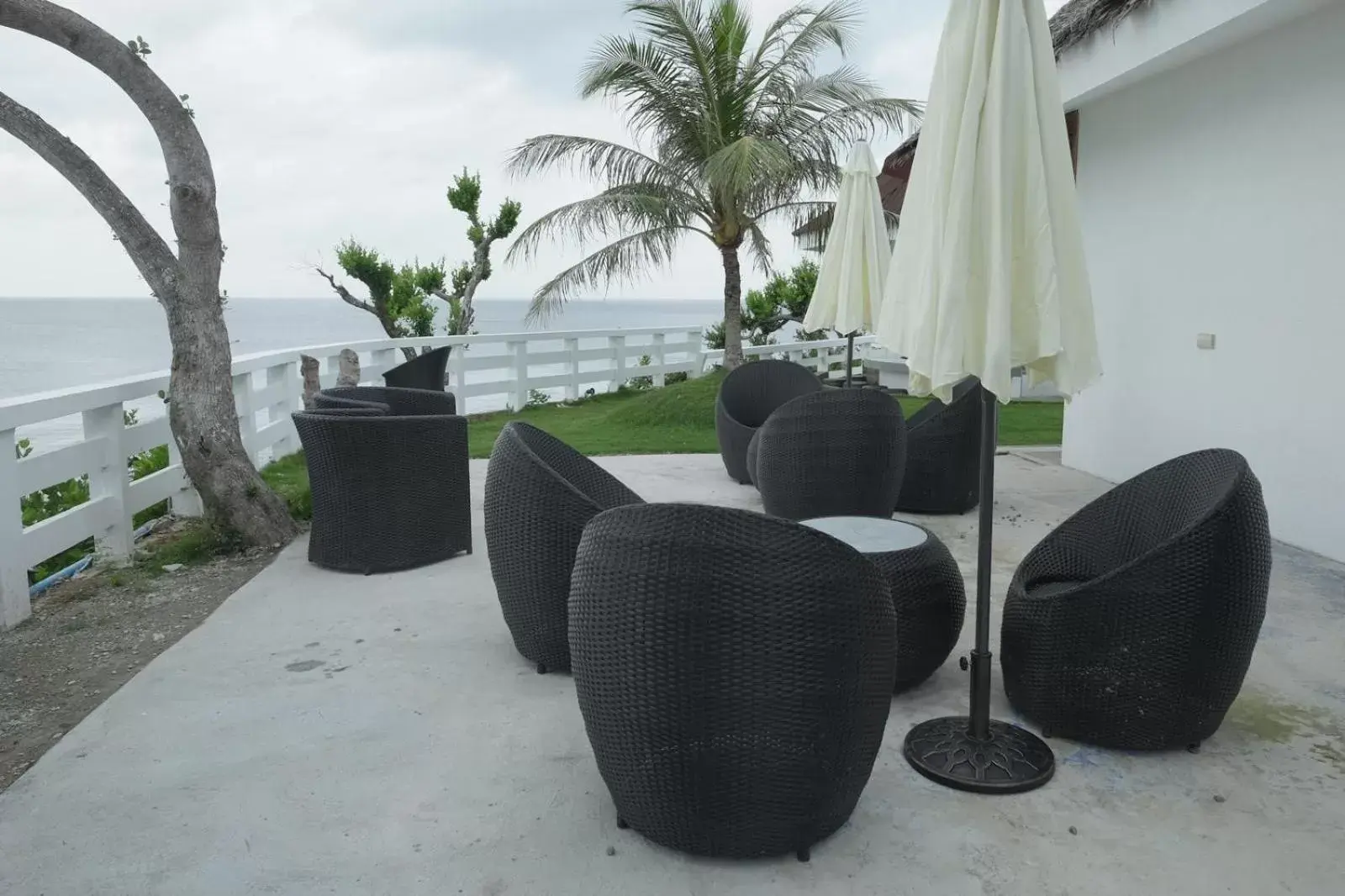 Seating Area in Cliffside Resort