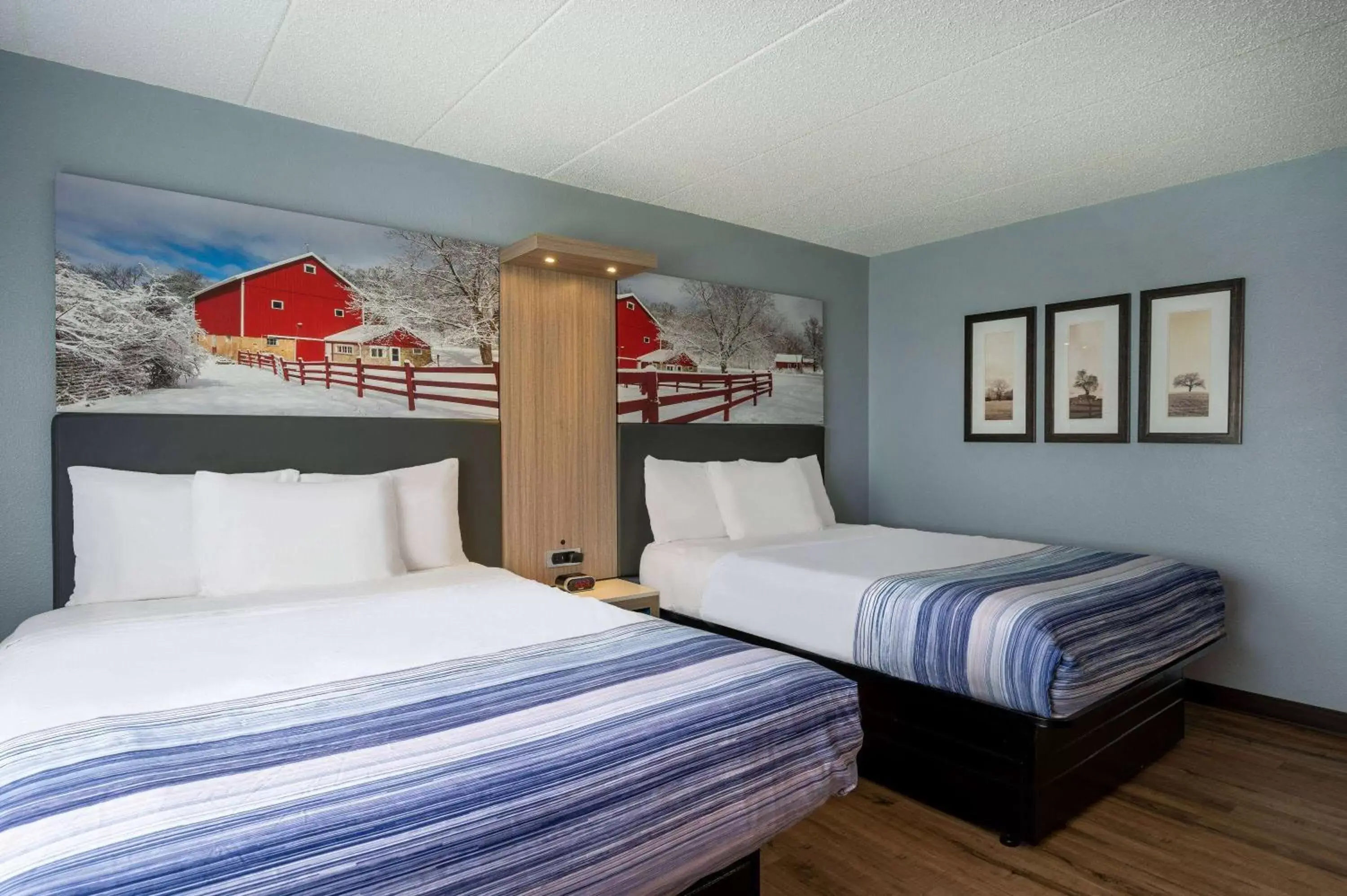 Queen Room with Two Queen Beds - Non-Smoking in AmericInn by Wyndham Eau Claire