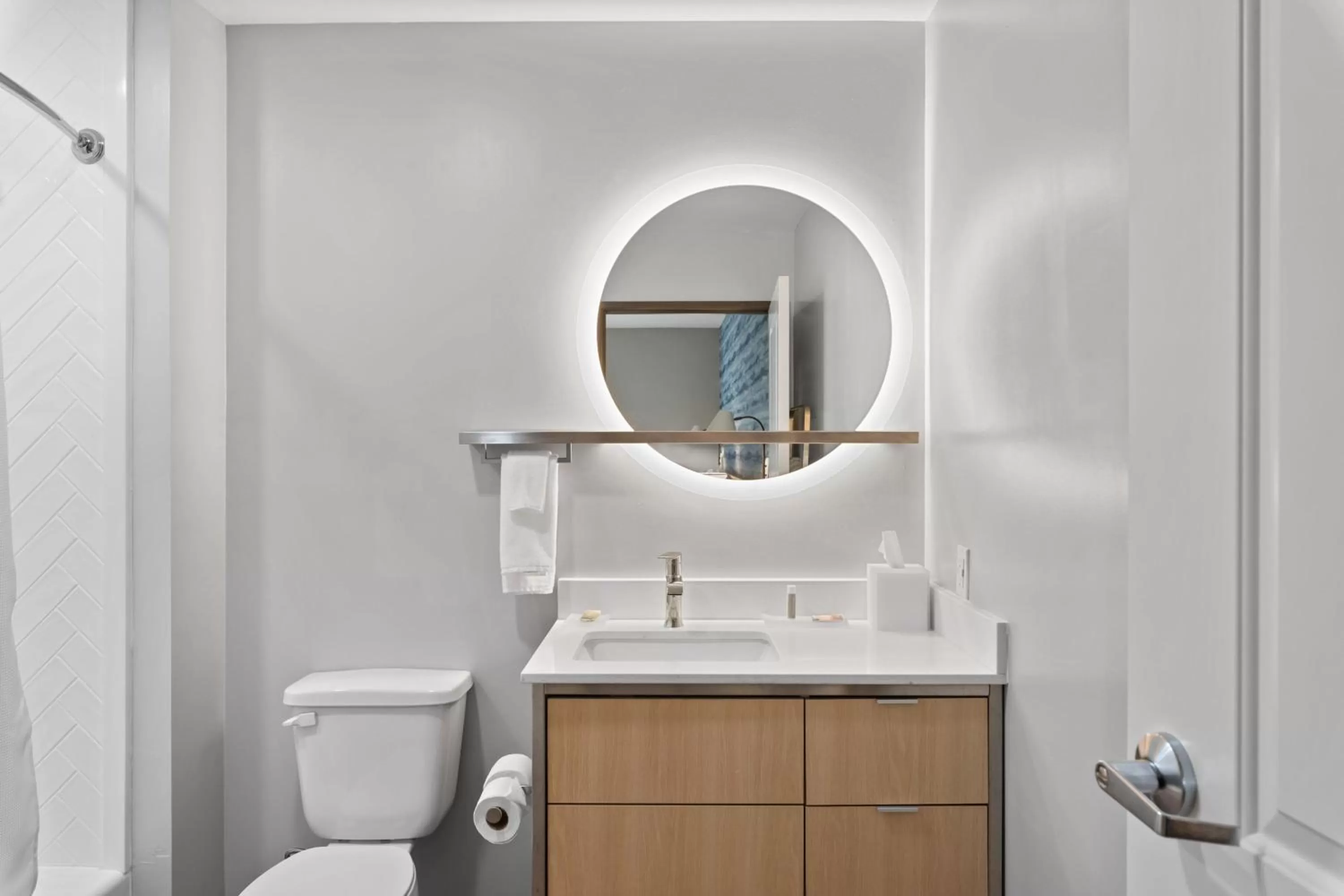 Bathroom in TownePlace Suites by Marriott White Hall