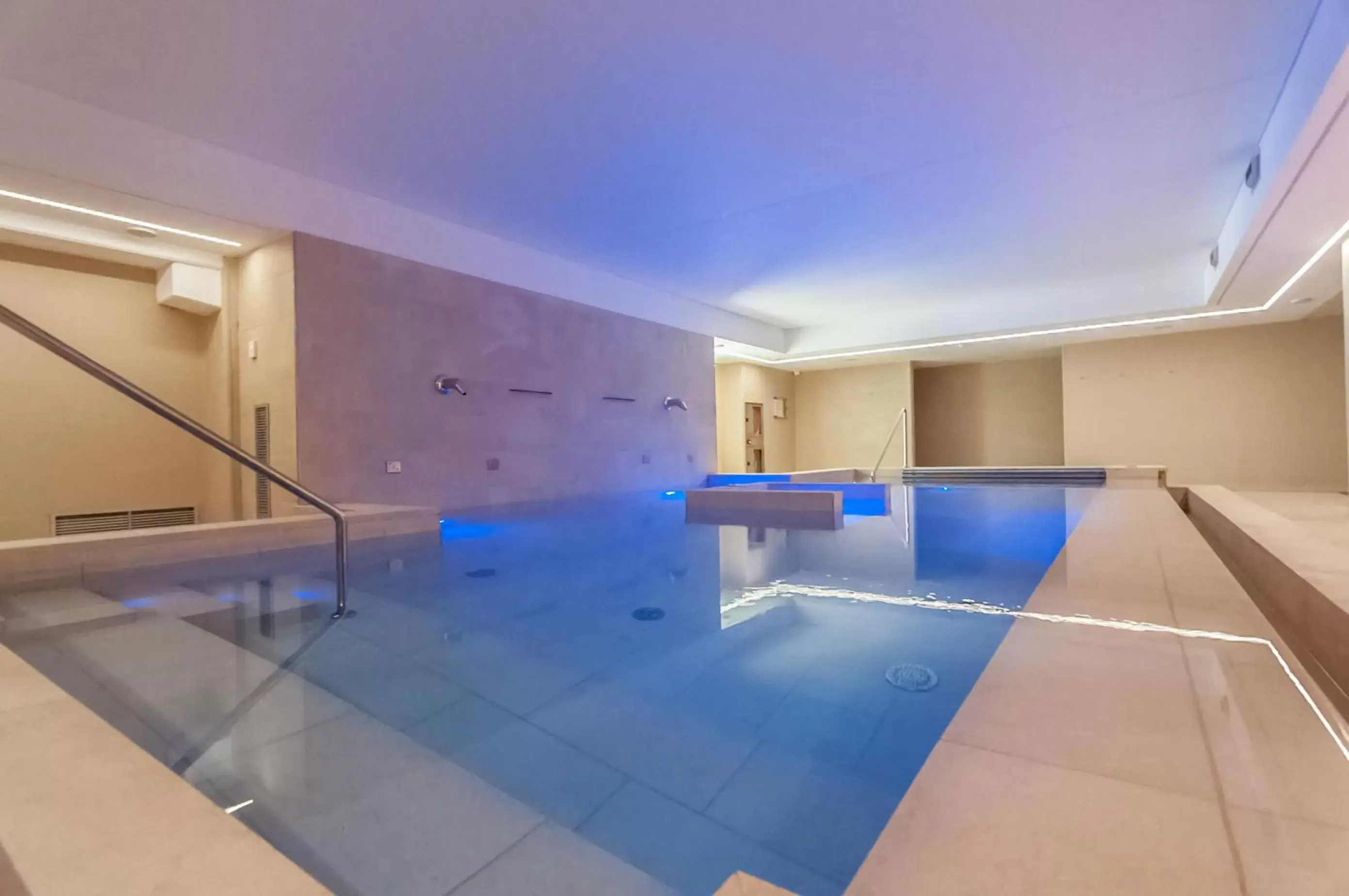 Spa and wellness centre/facilities, Swimming Pool in Hotel Sorli Emocions