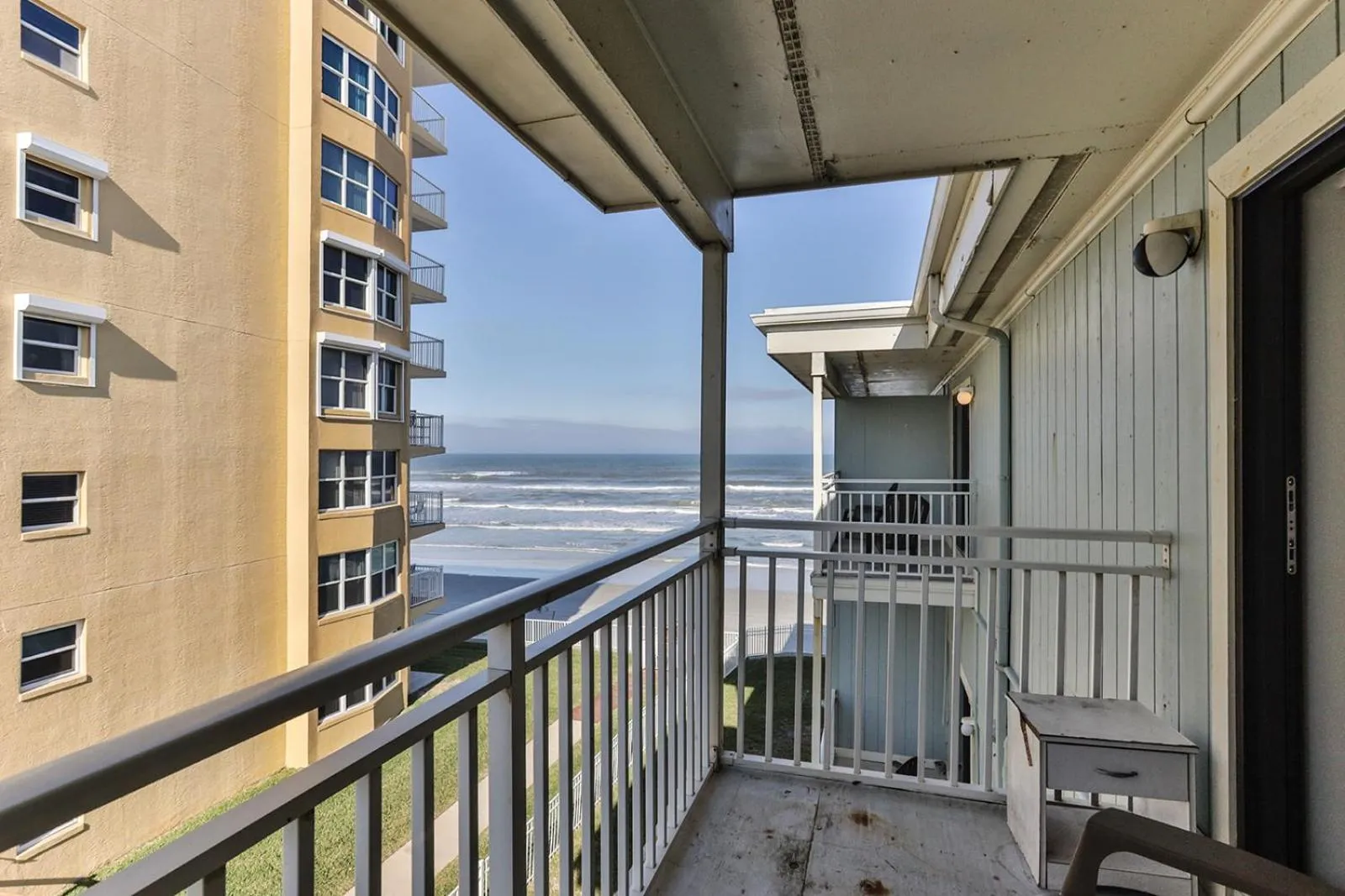 Balcony/Terrace in Coastal Waters