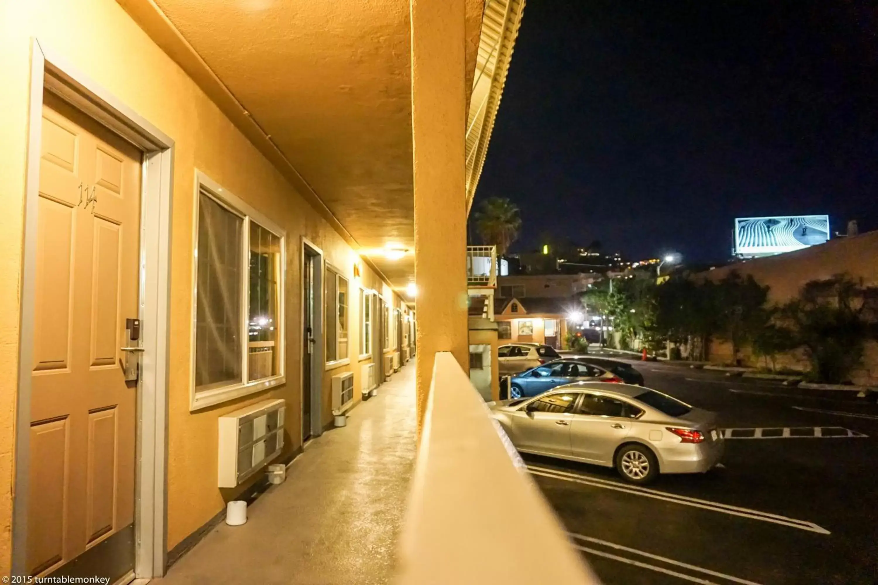 Night in Hollywood La Brea Inn