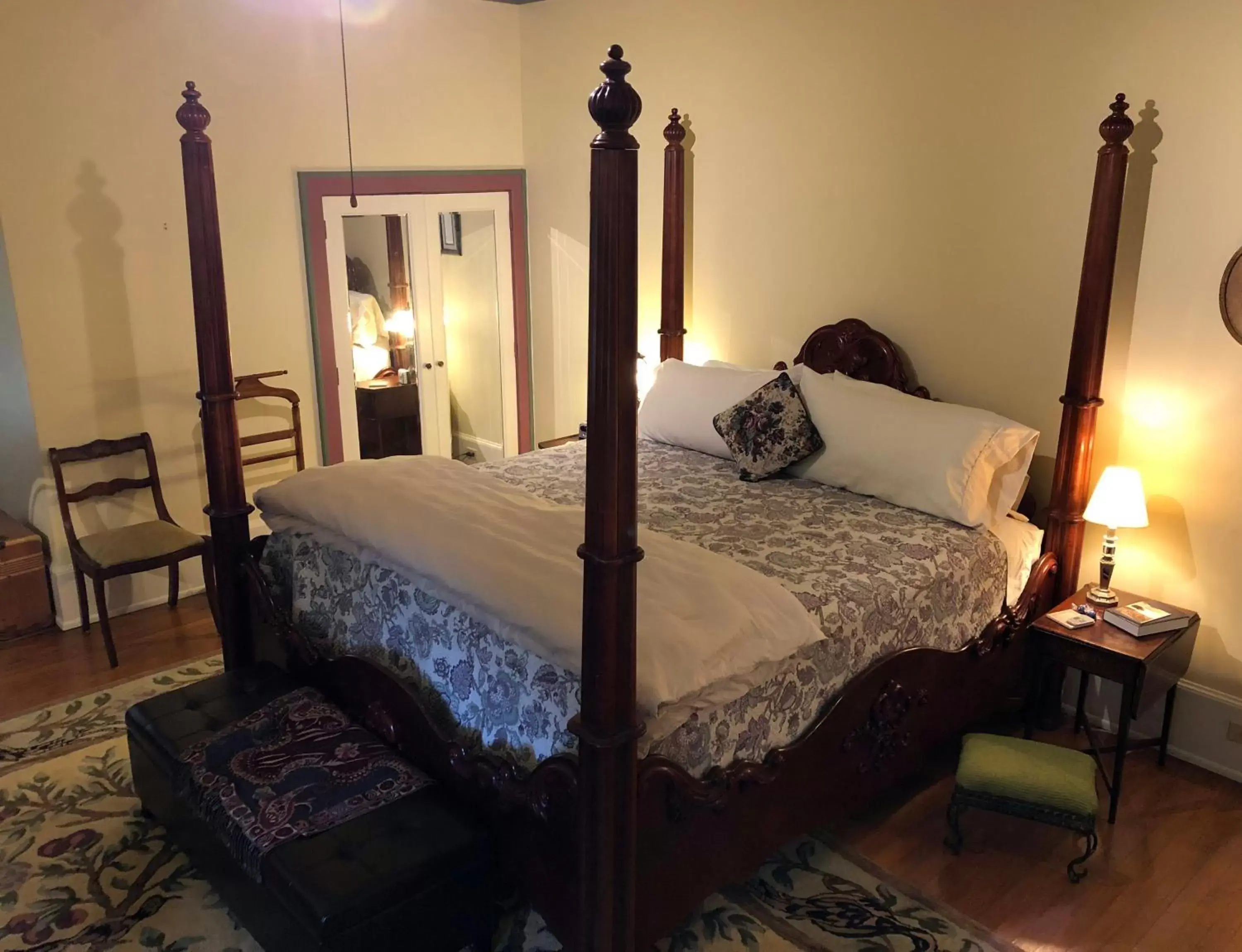 Bedroom, Bed in The Parsonage Inn B&B