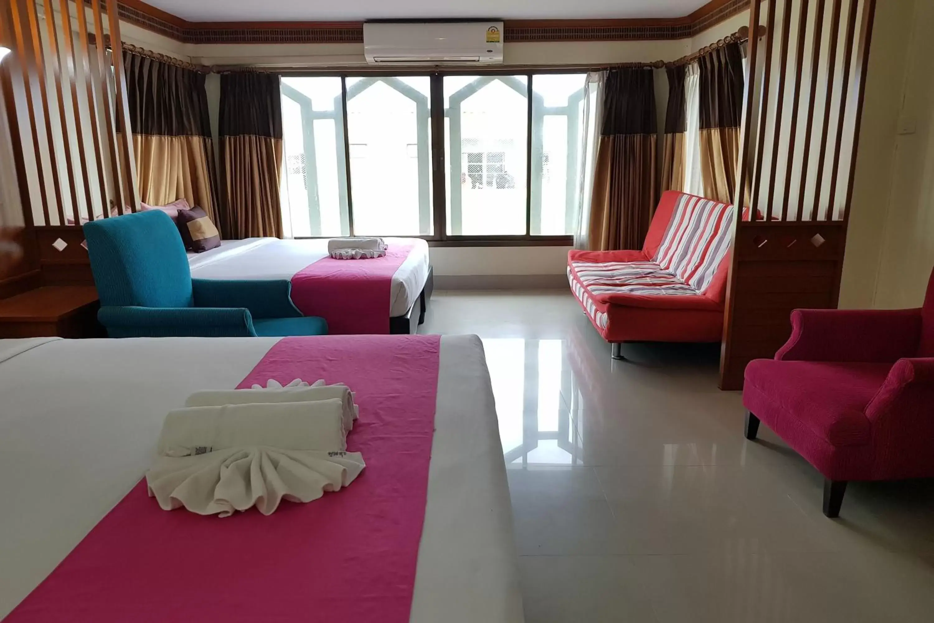 Bedroom, Seating Area in Poonsook Phitsanulok Hotel SHA Plus