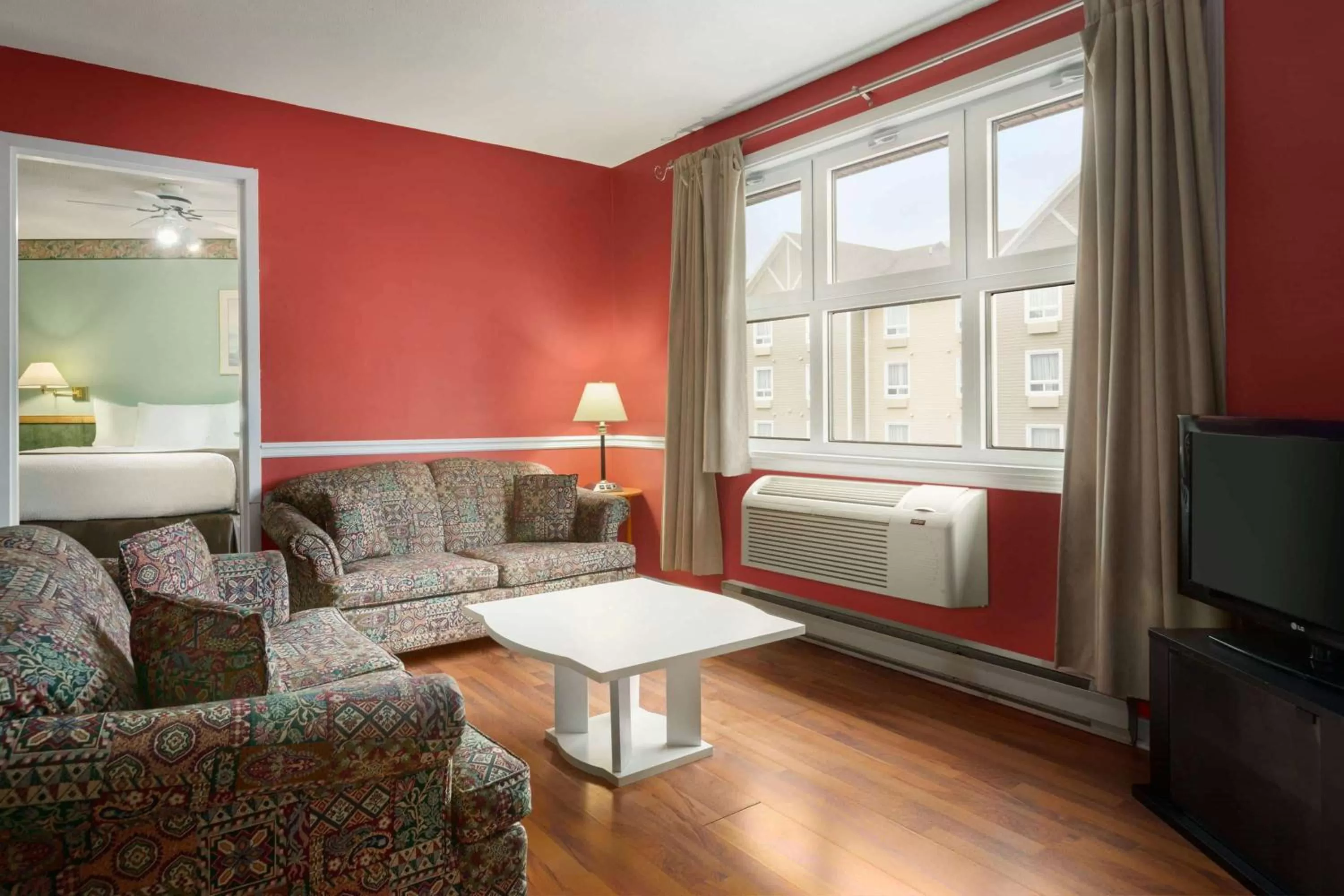 Photo of the whole room in Days Inn by Wyndham Trois-Rivieres