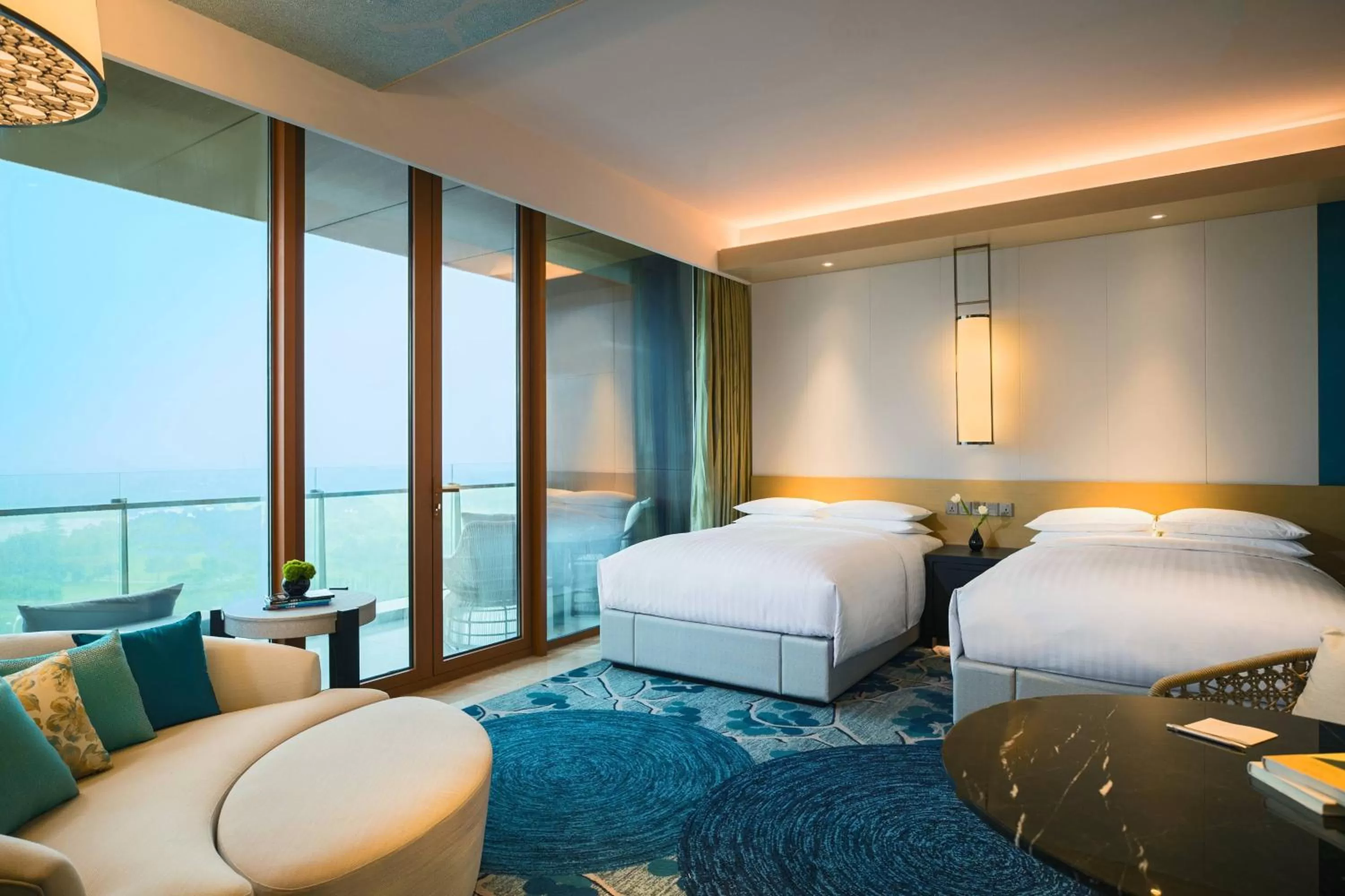 Photo of the whole room, Bed in Renaissance Suzhou Taihu Lake Hotel