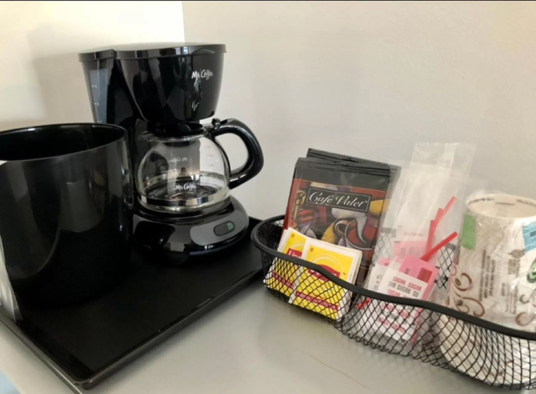 Coffee/tea facilities in Waterway Inn