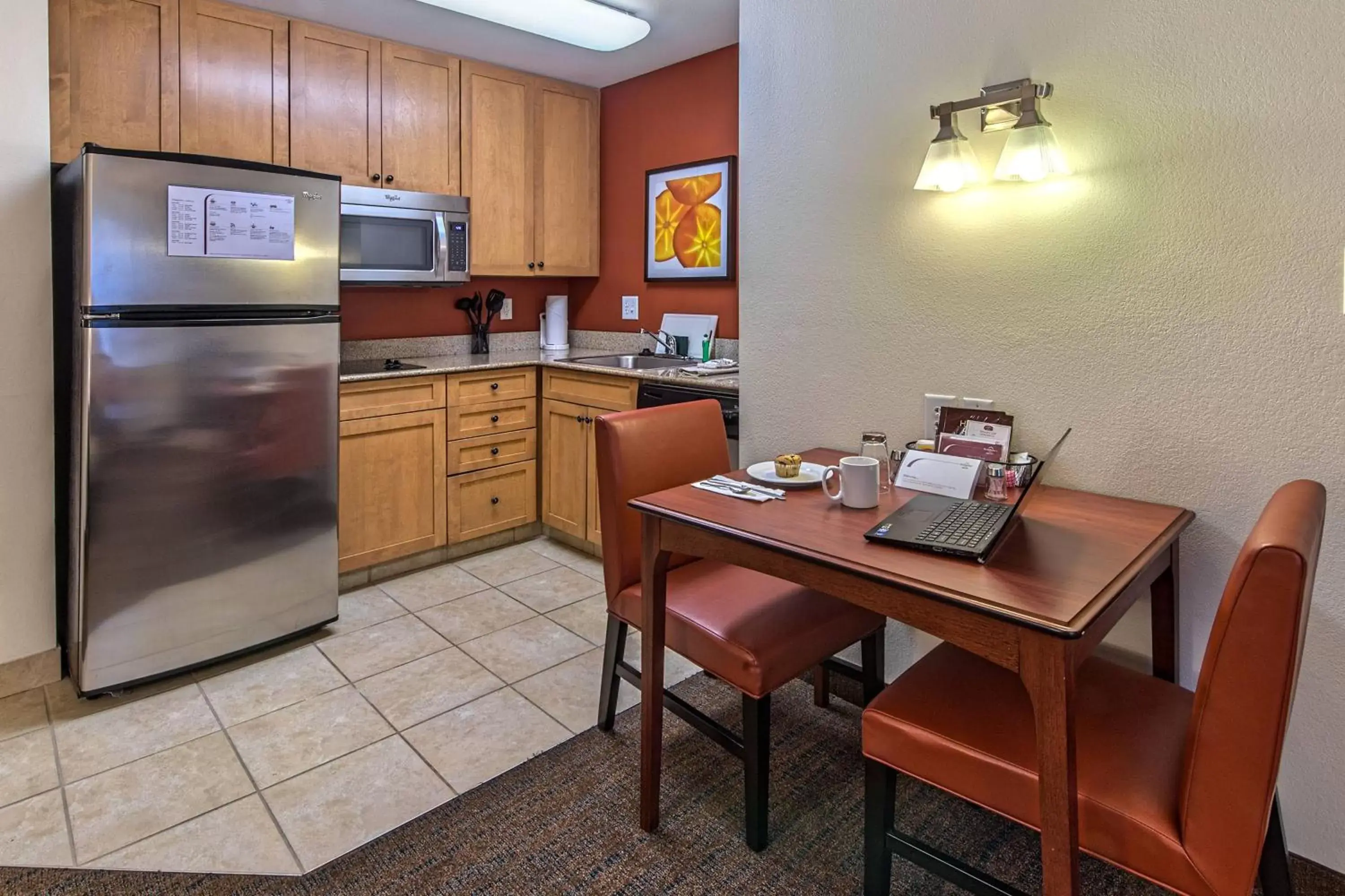 Bedroom, Kitchen/Kitchenette in Residence Inn by Marriott Fayetteville Cross Creek