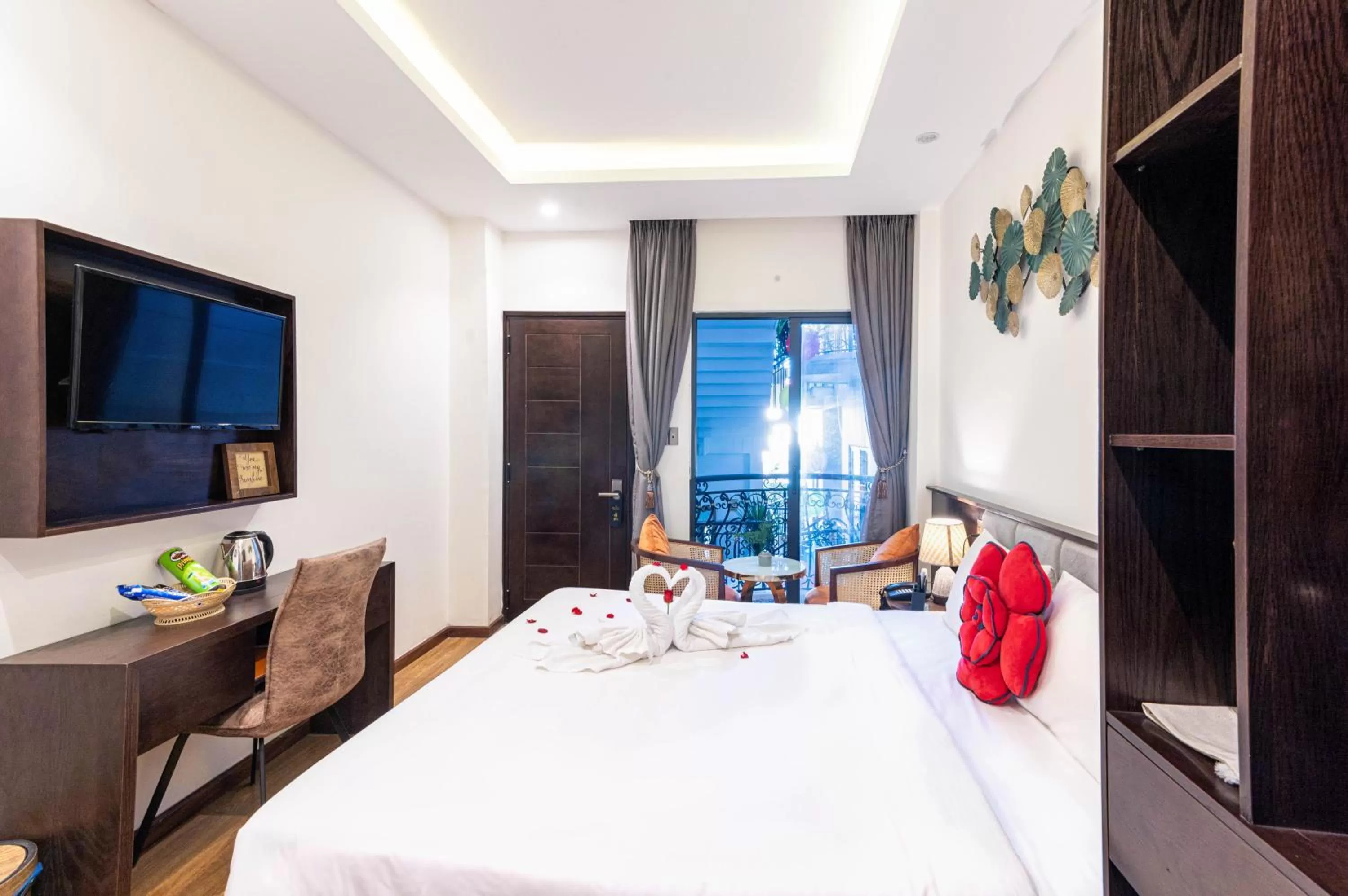 Bed in Hoang Trinh Hotel