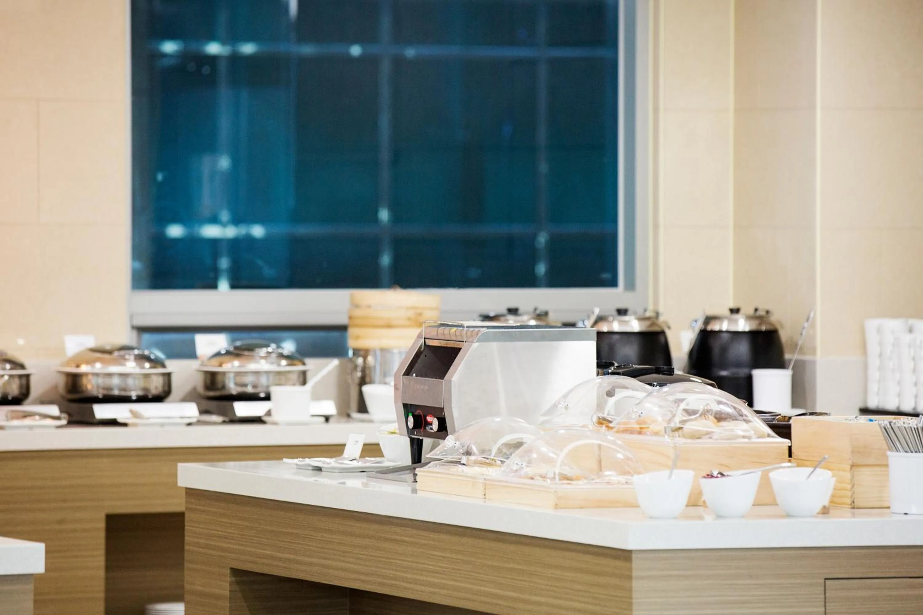 Restaurant/places to eat in Ramada by Wyndham Jeju City Hall