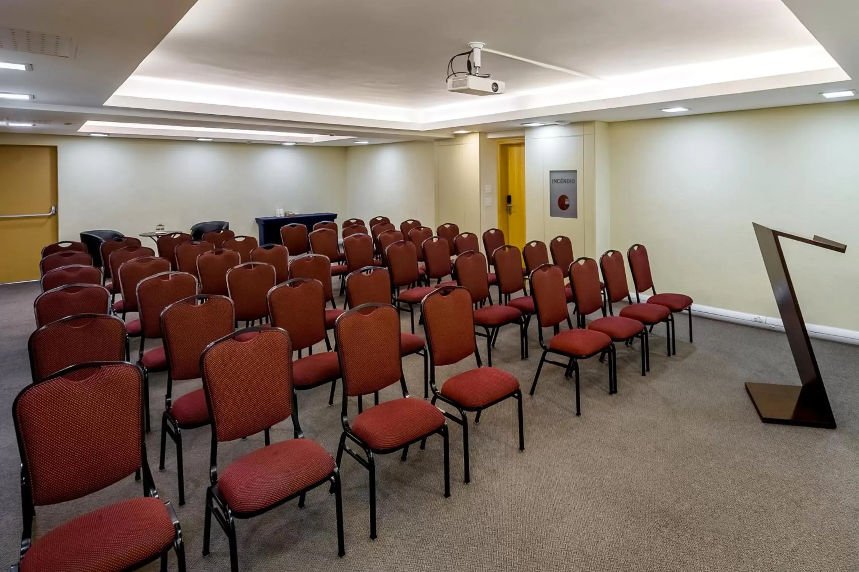 Meeting/conference room in Pergamon SP Frei Caneca by Accor