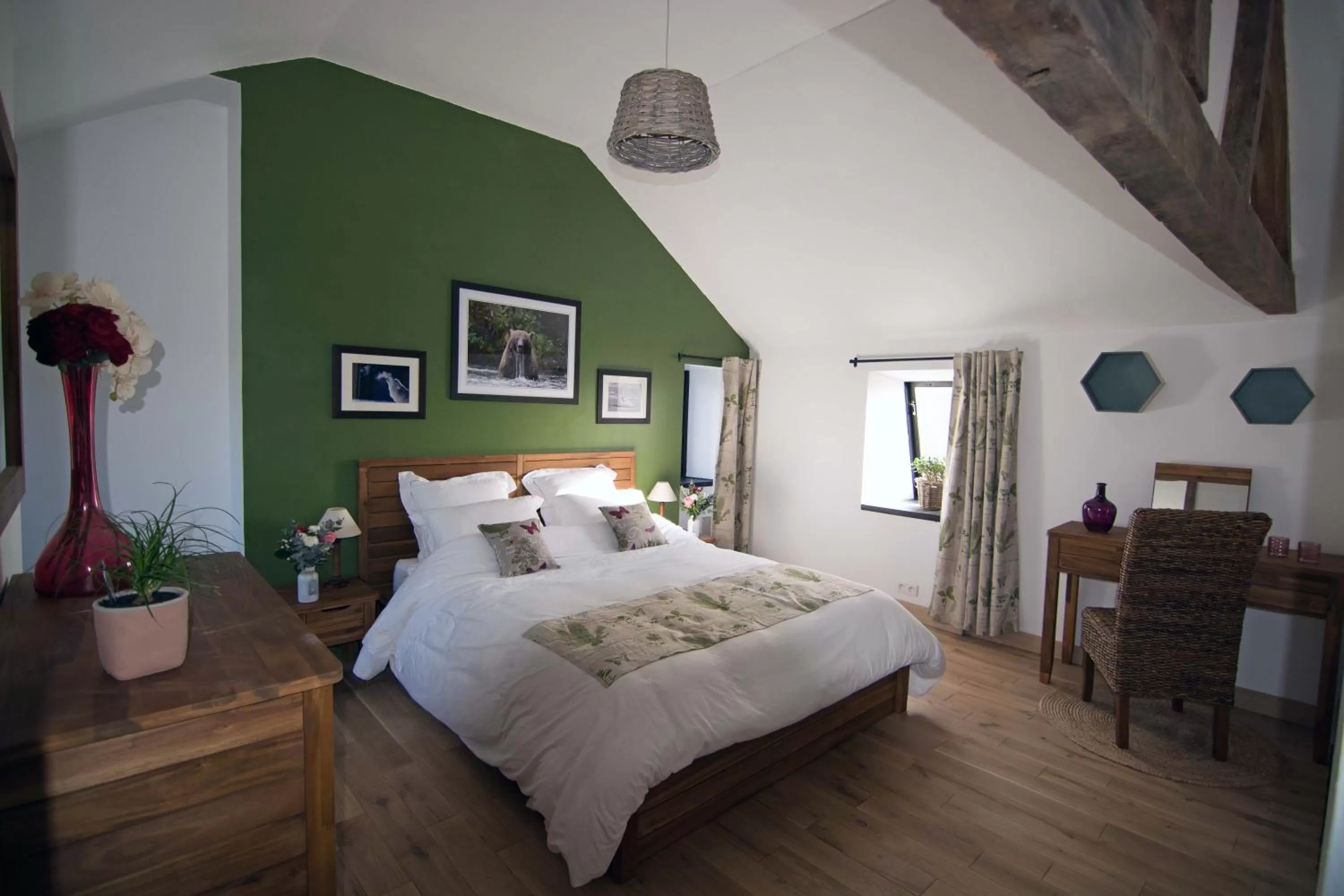 Photo of the whole room, Bed in De la Maison aux Ateliers