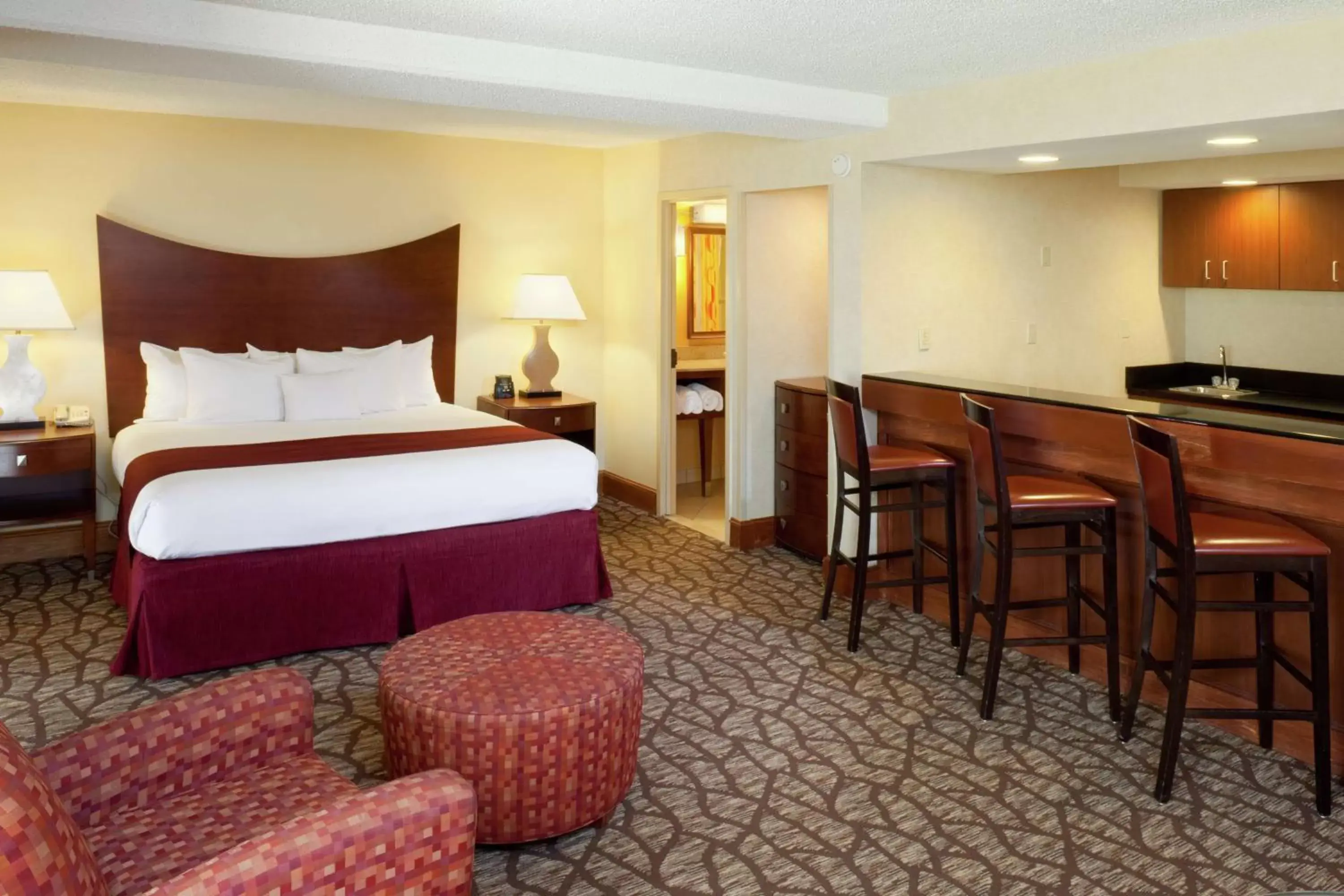 Bed in DoubleTree by Hilton Murfreesboro