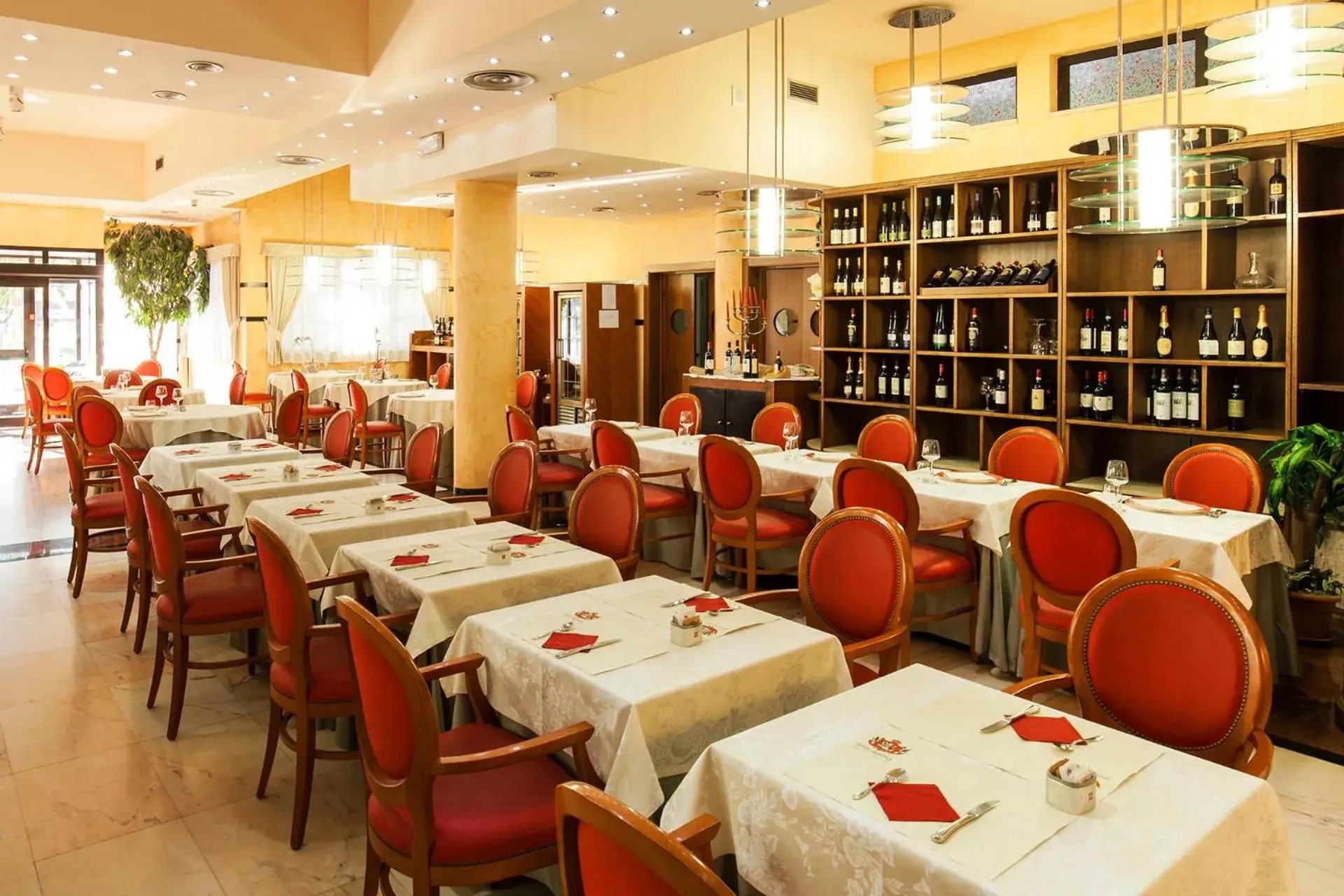 Restaurant/Places to Eat in Hotel Granduca